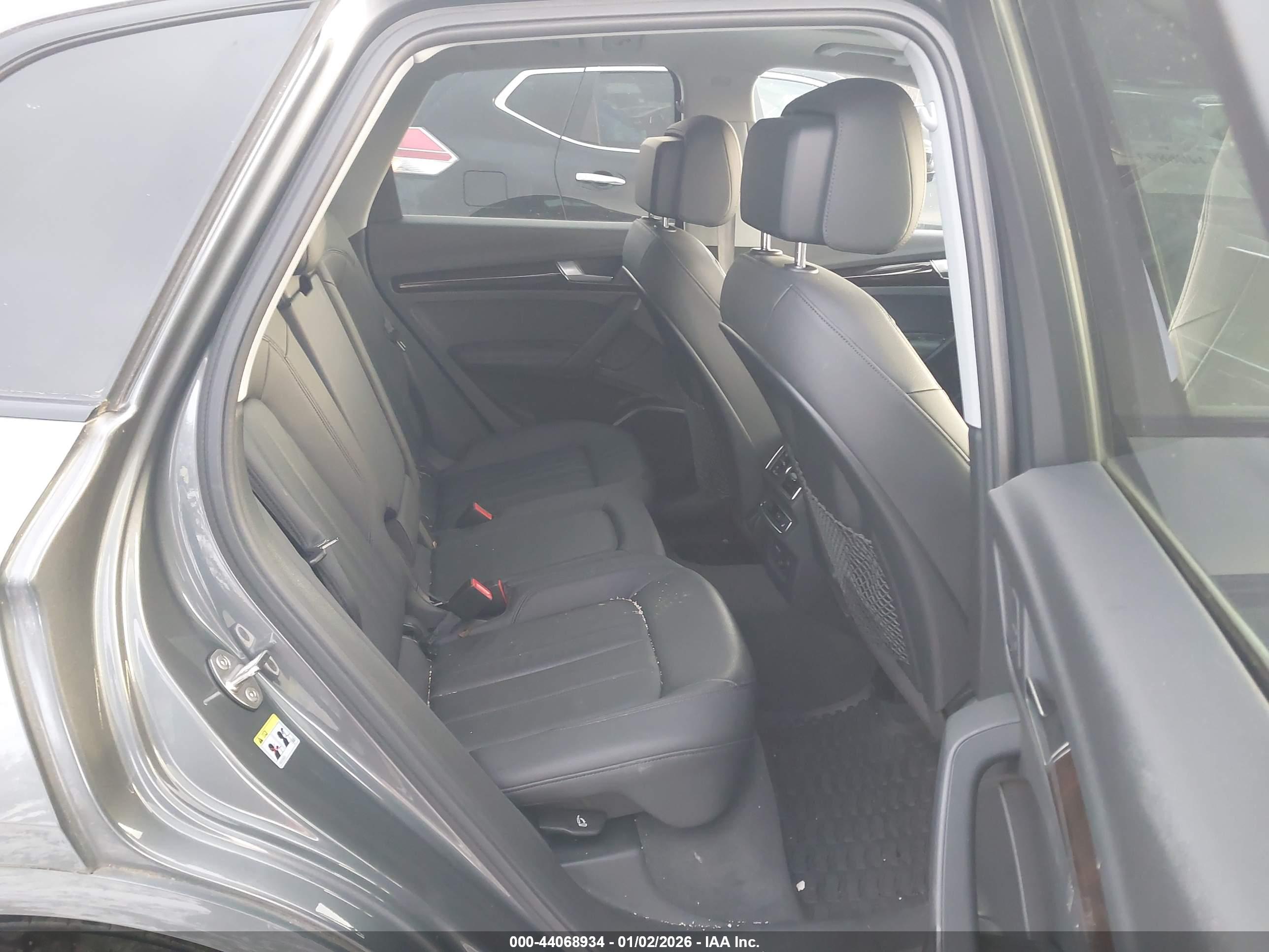 AUDI Q5 image 8