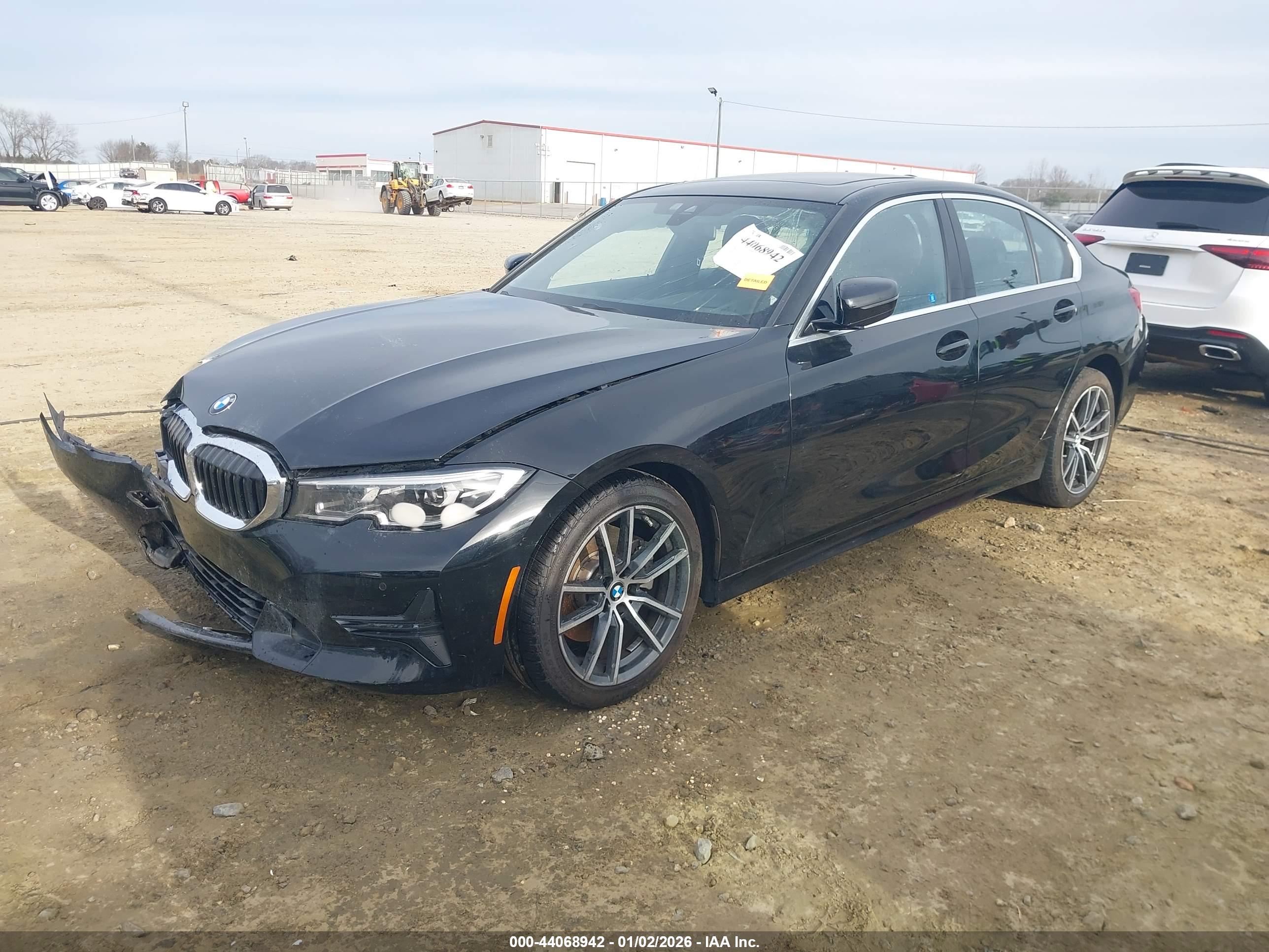 BMW 330I image 2