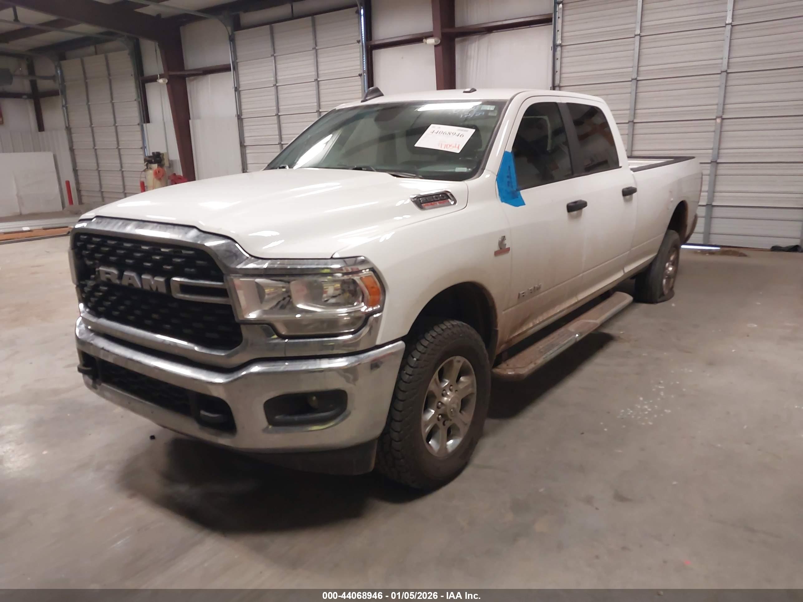 RAM 2500 image 2