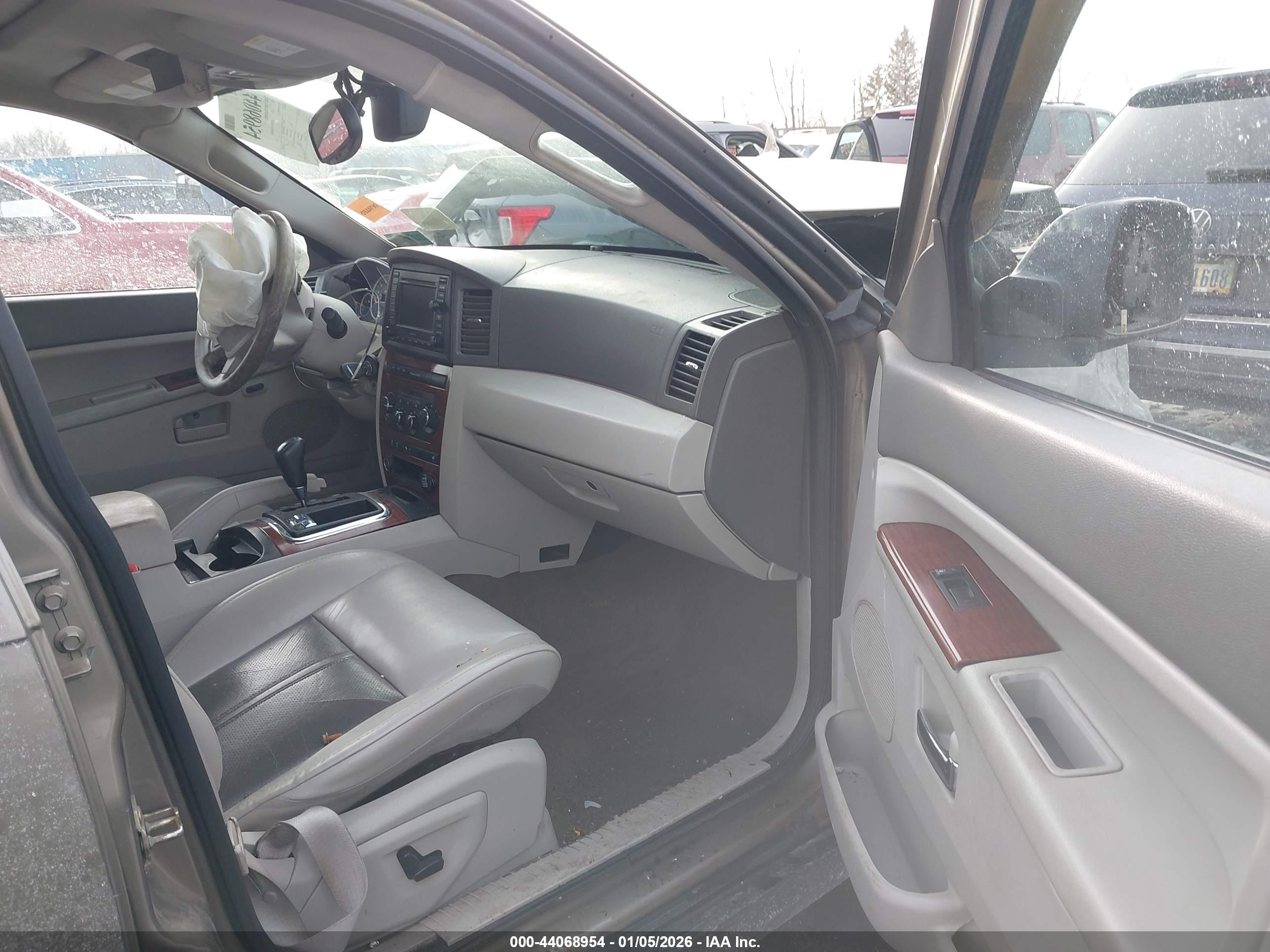 JEEP GRAND image 5