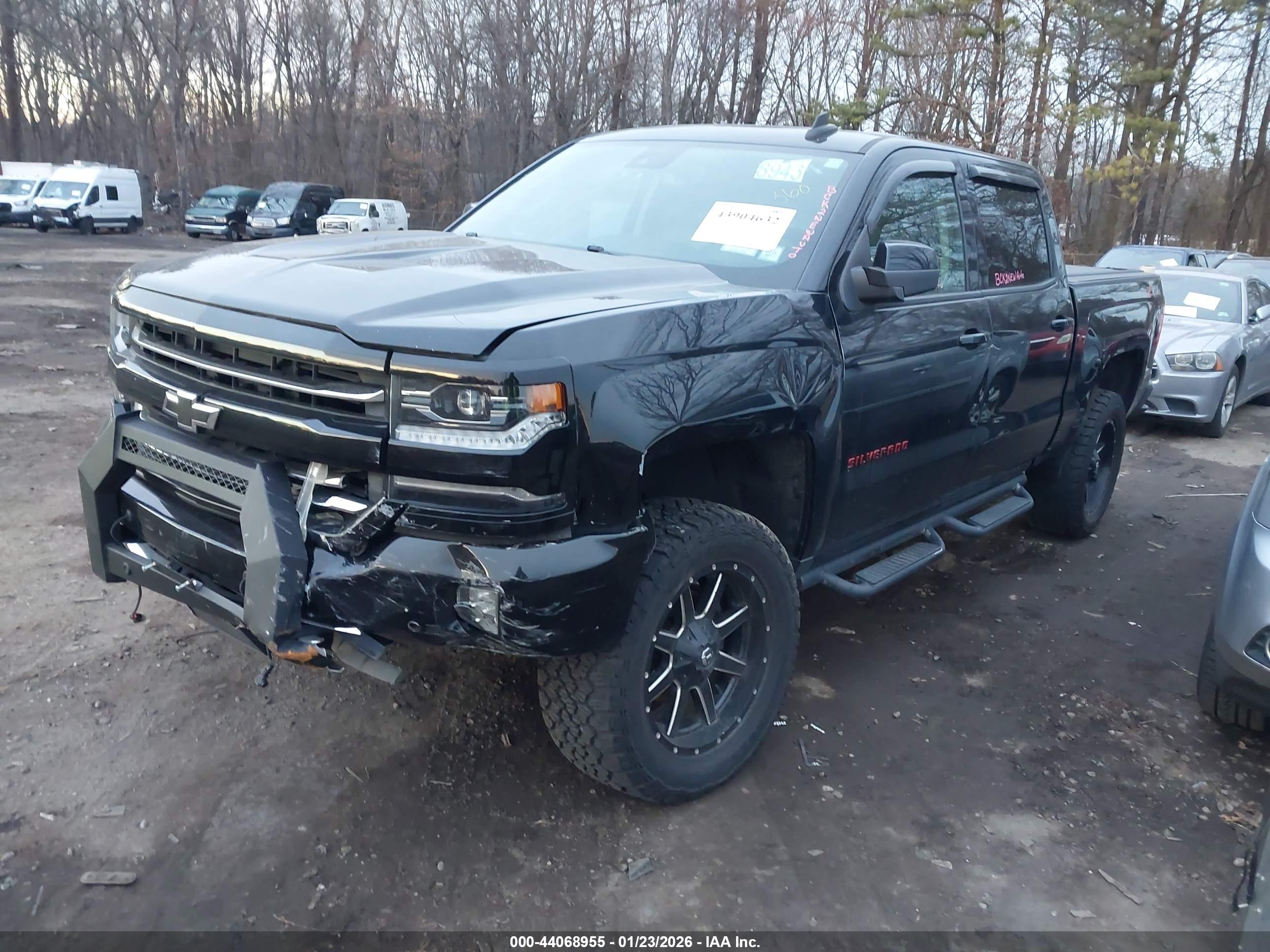 CHEVROLET SILVERADO image 2