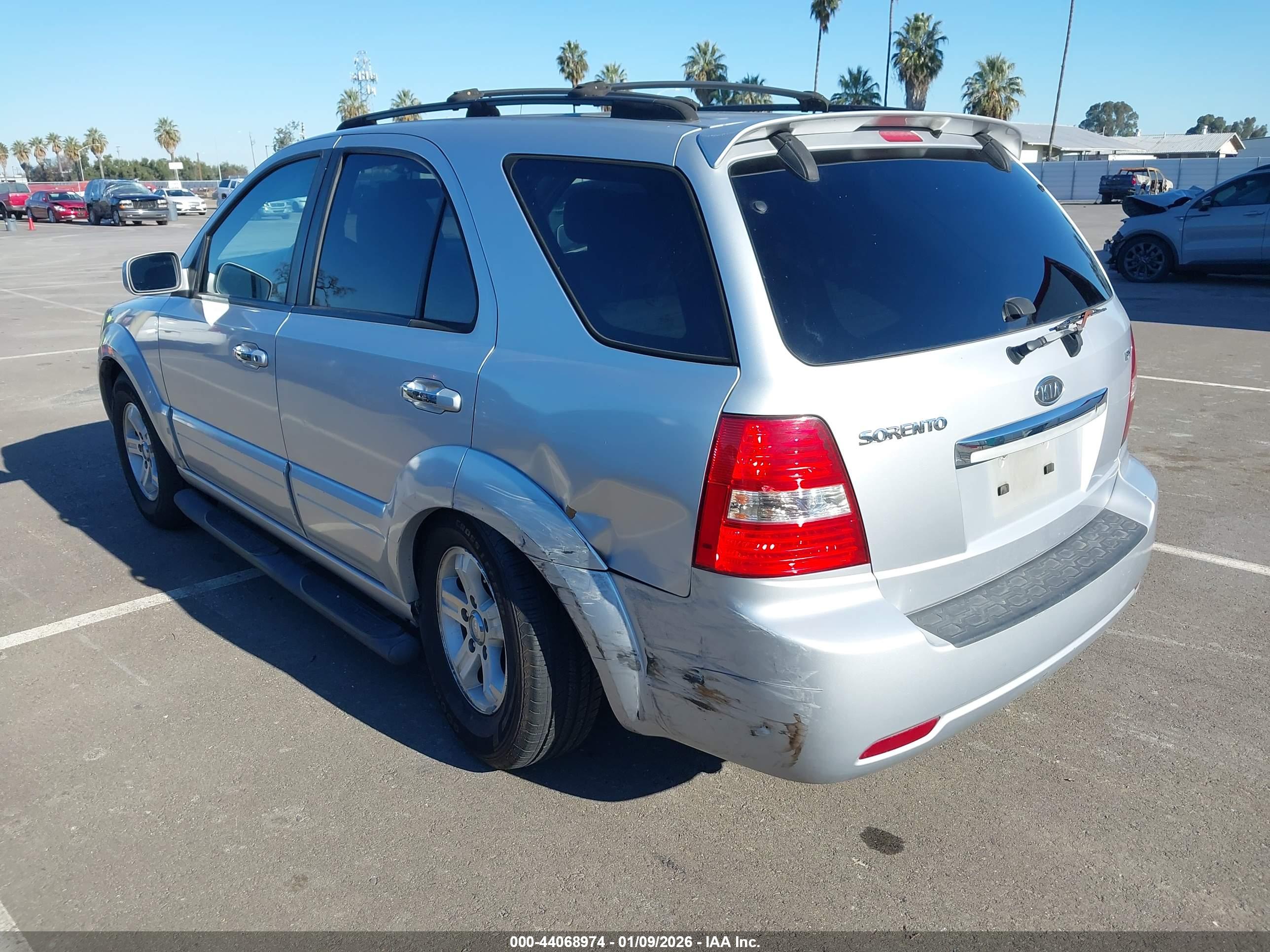 KIA SORENTO image 3