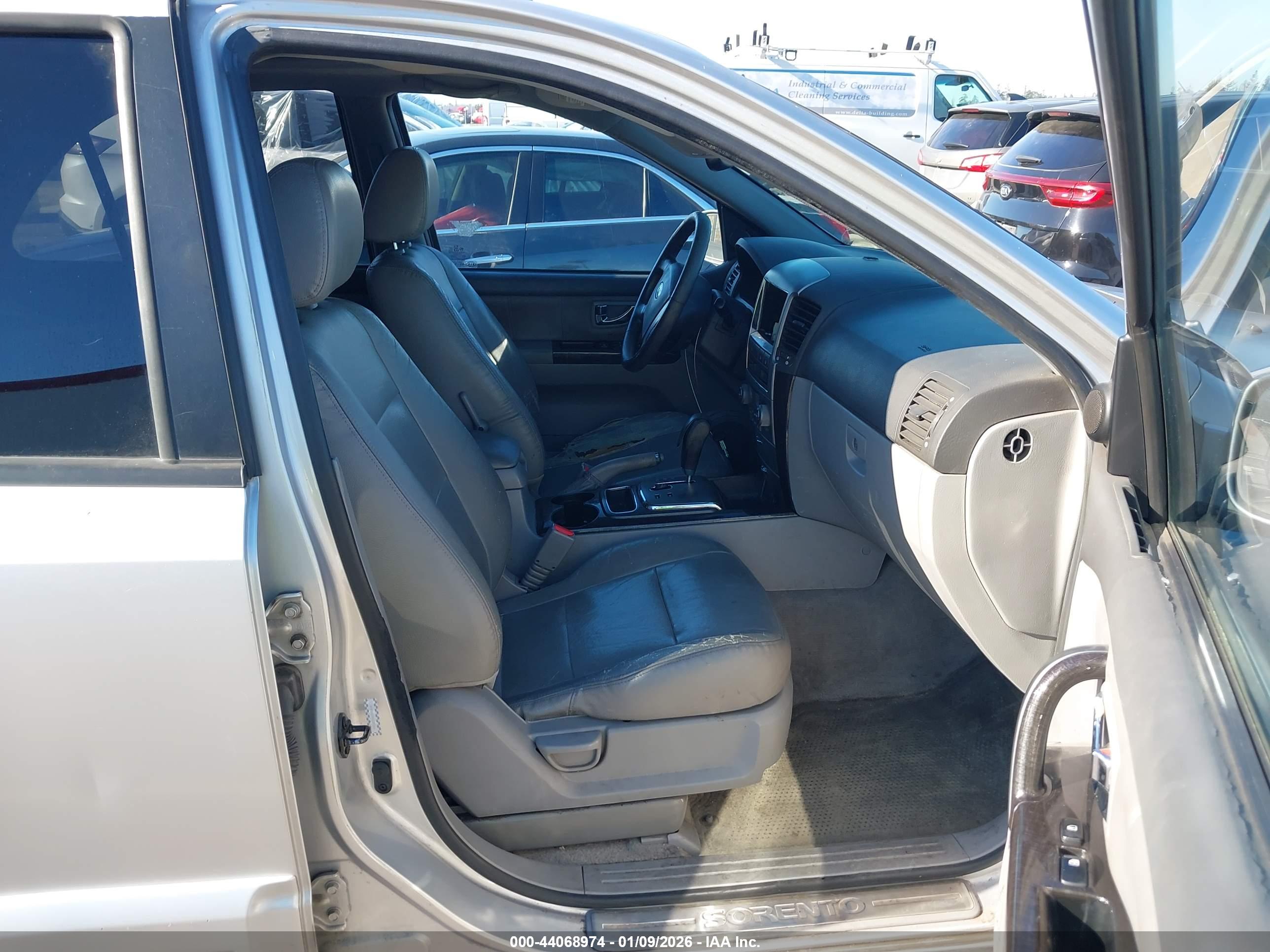 KIA SORENTO image 5