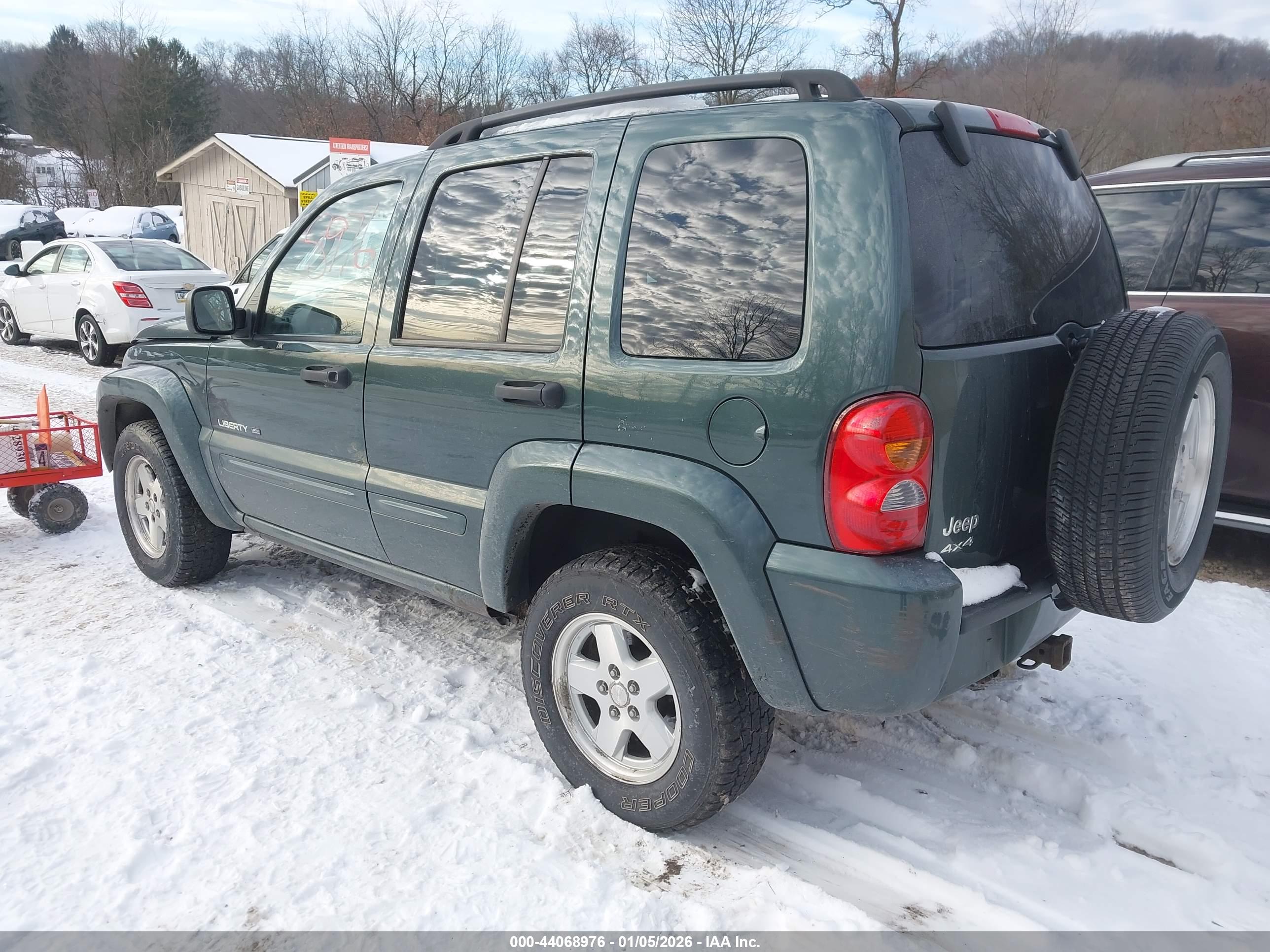 JEEP LIBERTY image 3