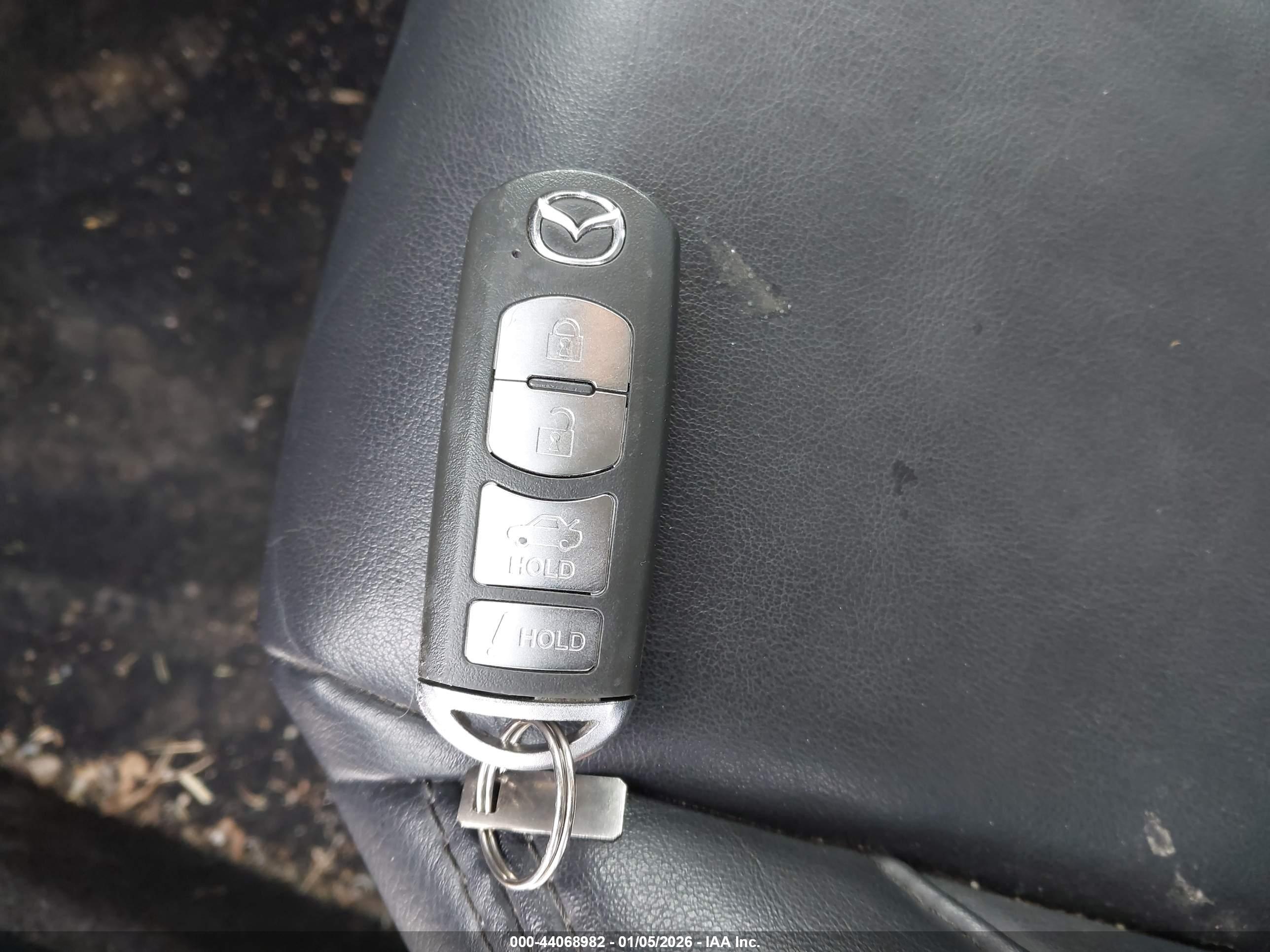 MAZDA MAZDA3 image 11
