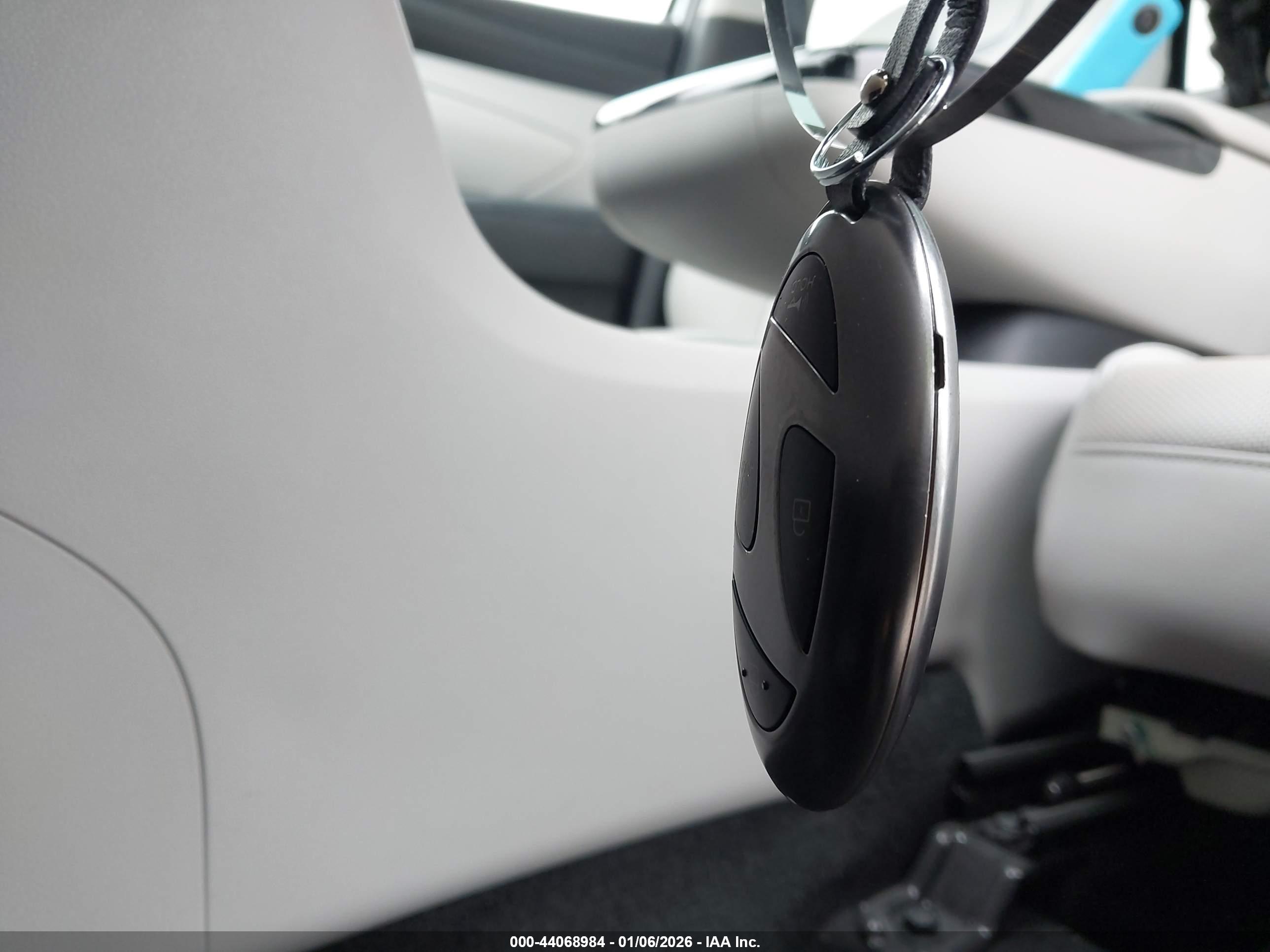 HYUNDAI TUCSON image 11