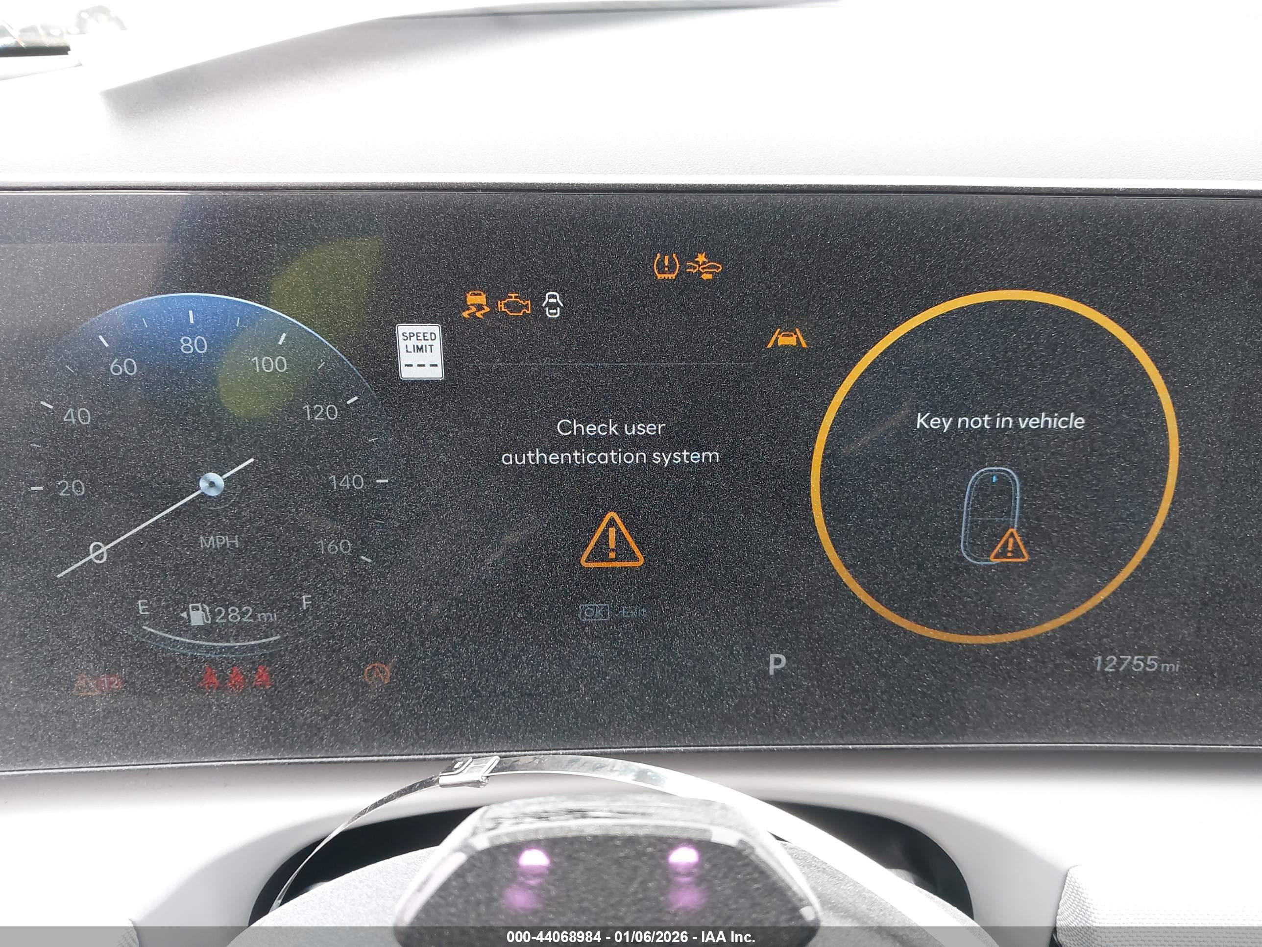 HYUNDAI TUCSON image 7