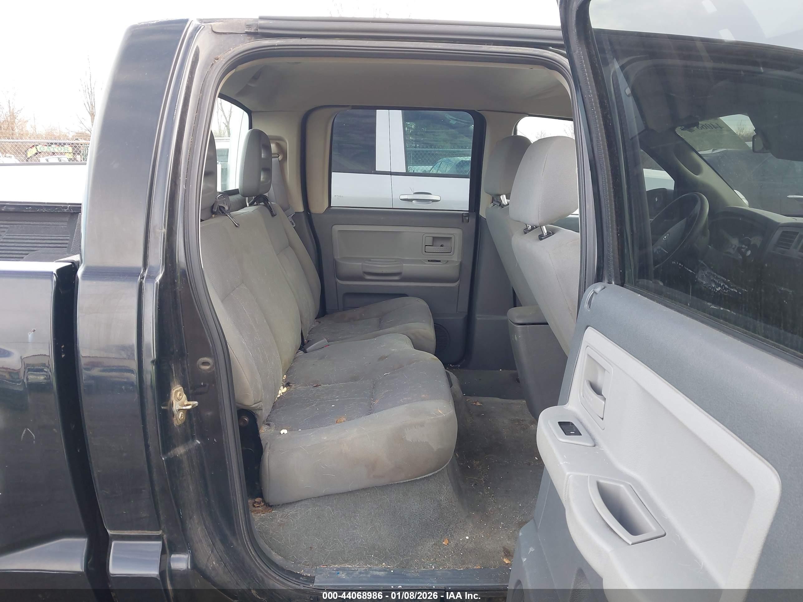 DODGE DAKOTA image 8
