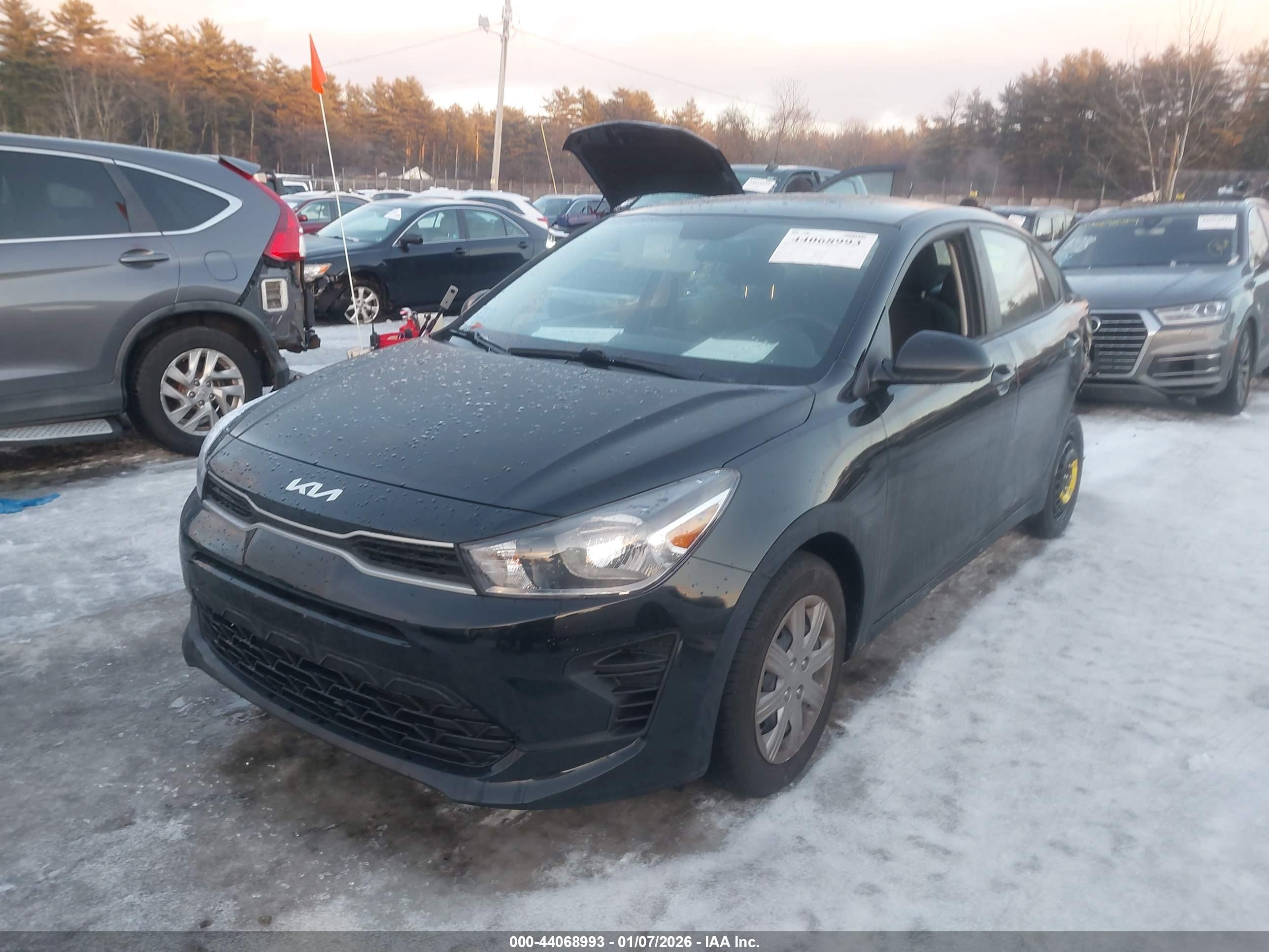 KIA RIO image 2