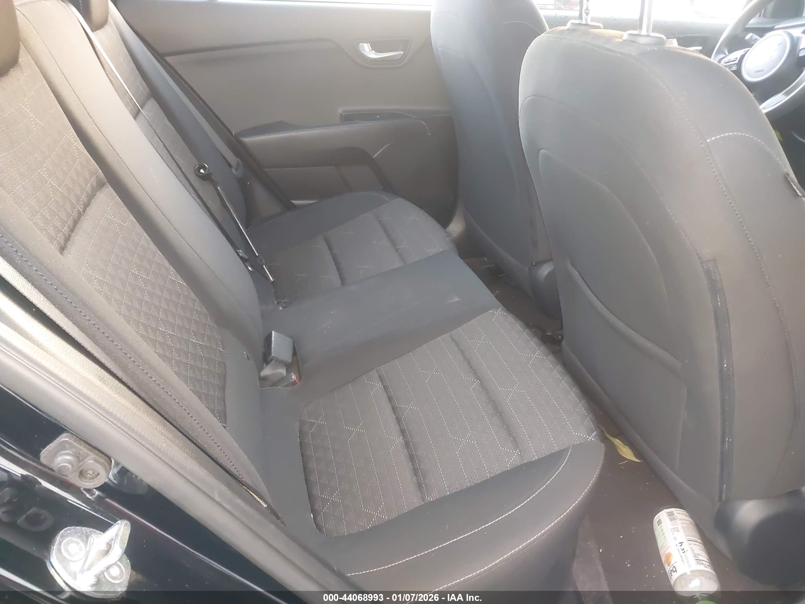 KIA RIO image 8
