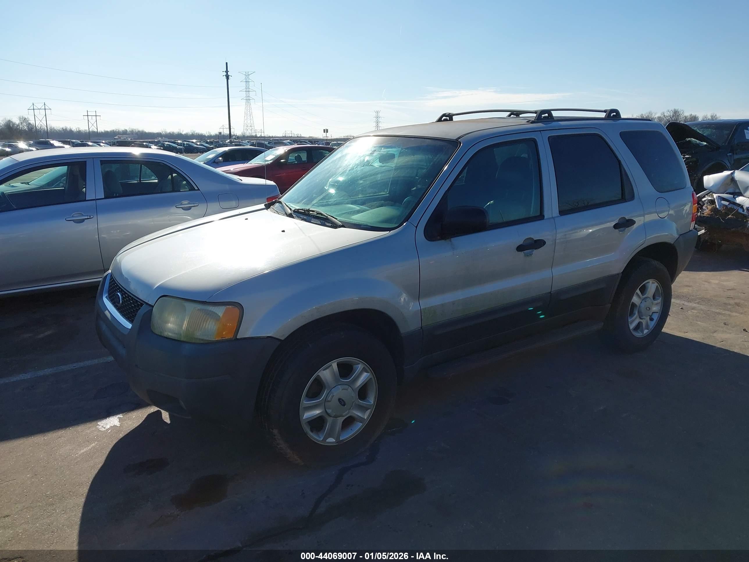 FORD ESCAPE image 2