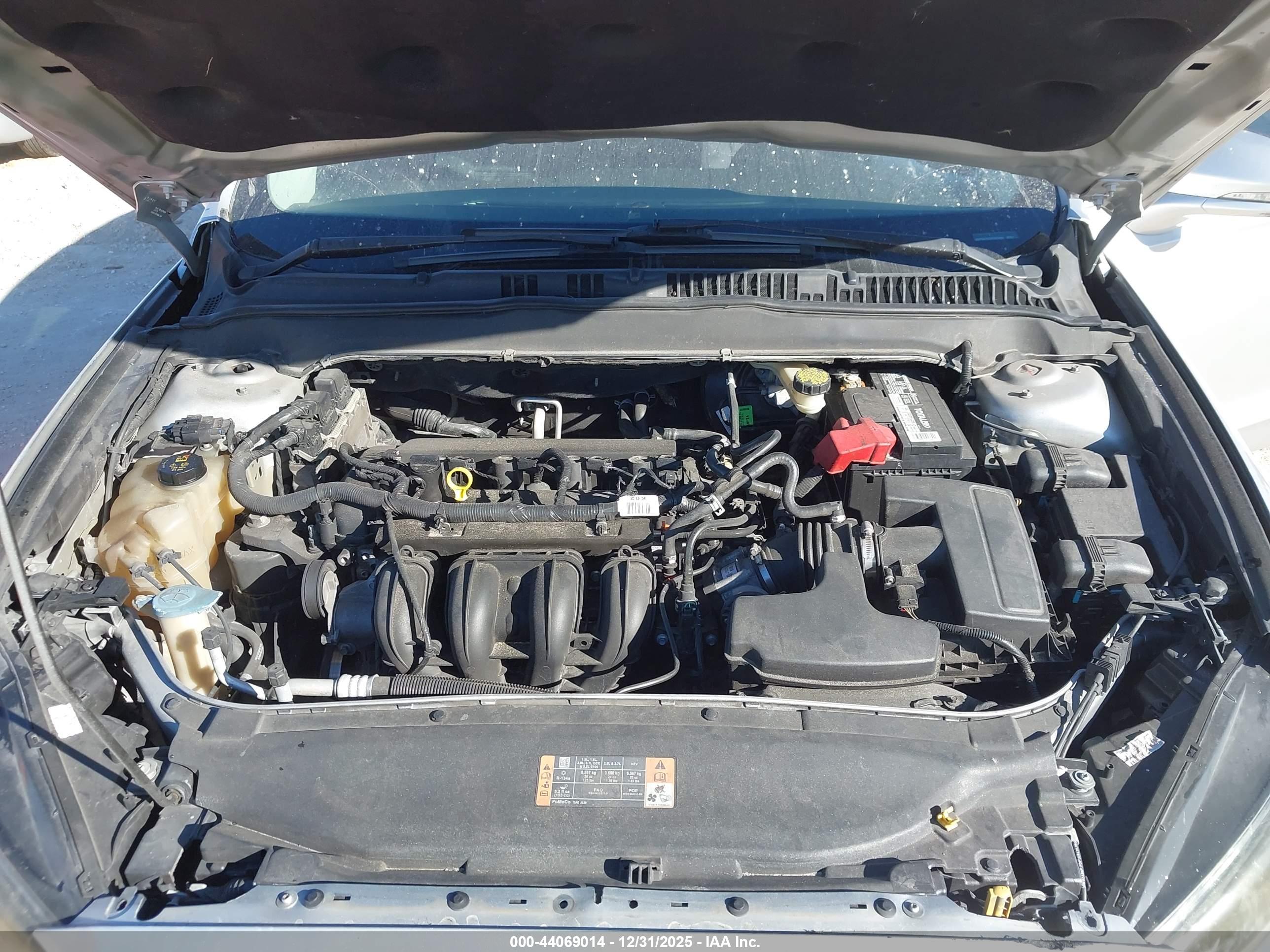 FORD FUSION image 10