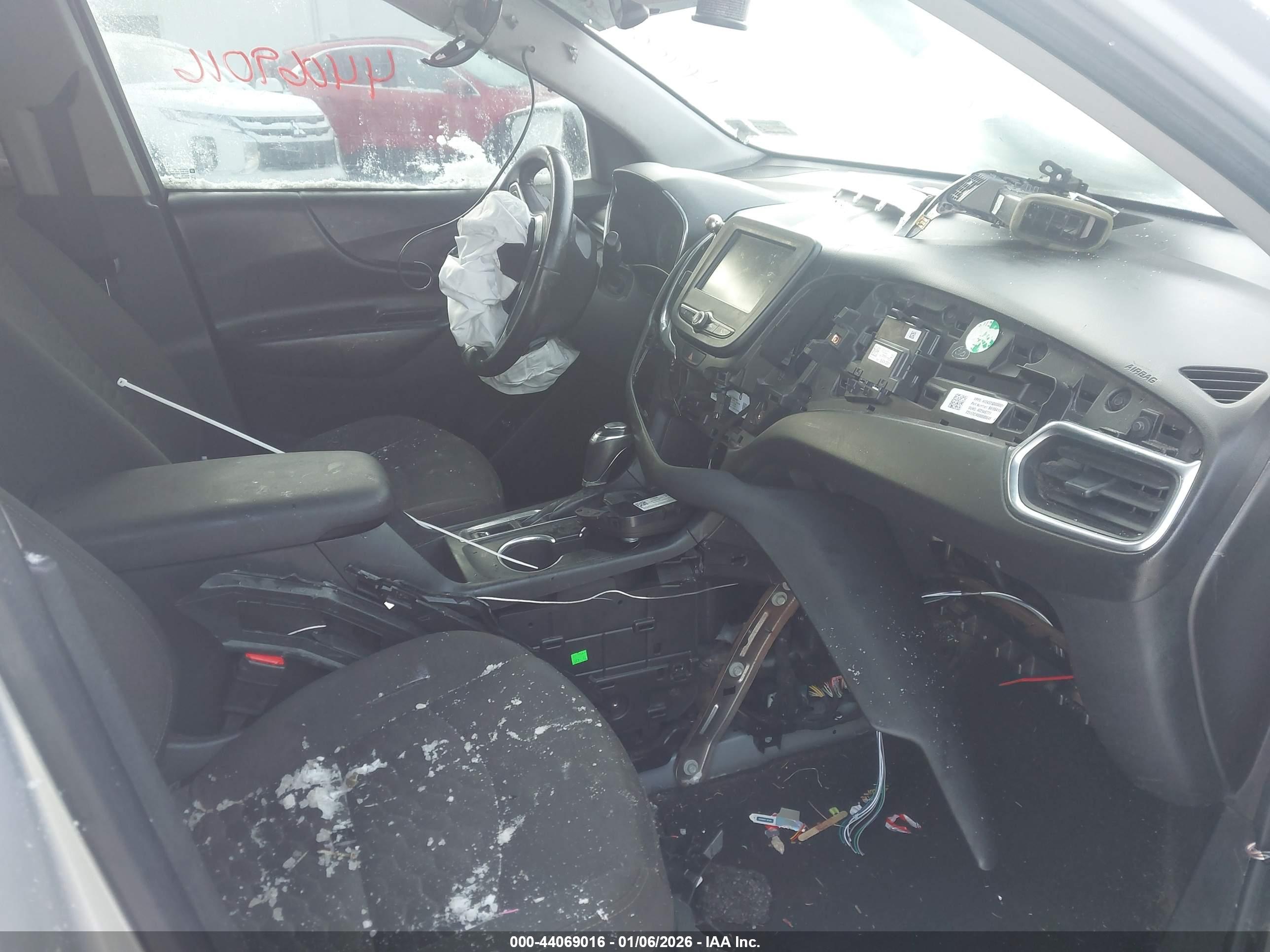 CHEVROLET EQUINOX image 5