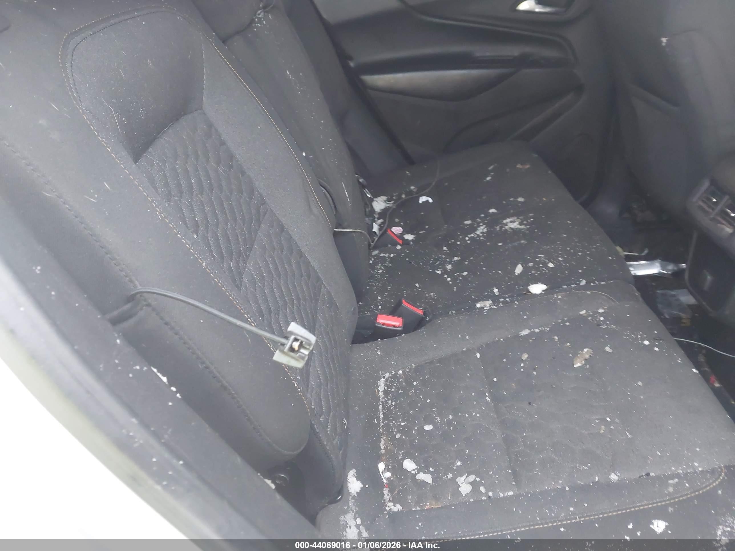 CHEVROLET EQUINOX image 8