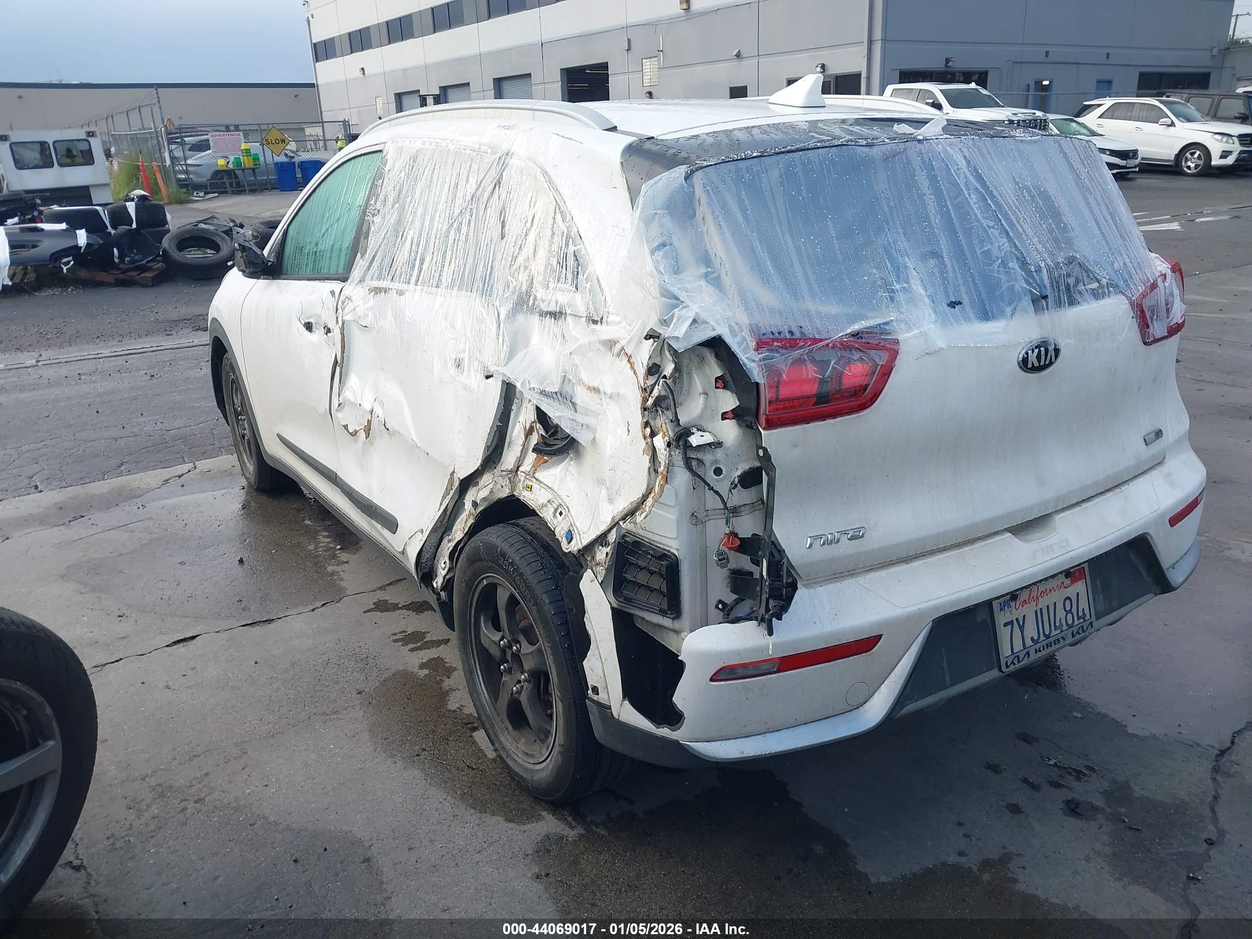KIA NIRO image 3
