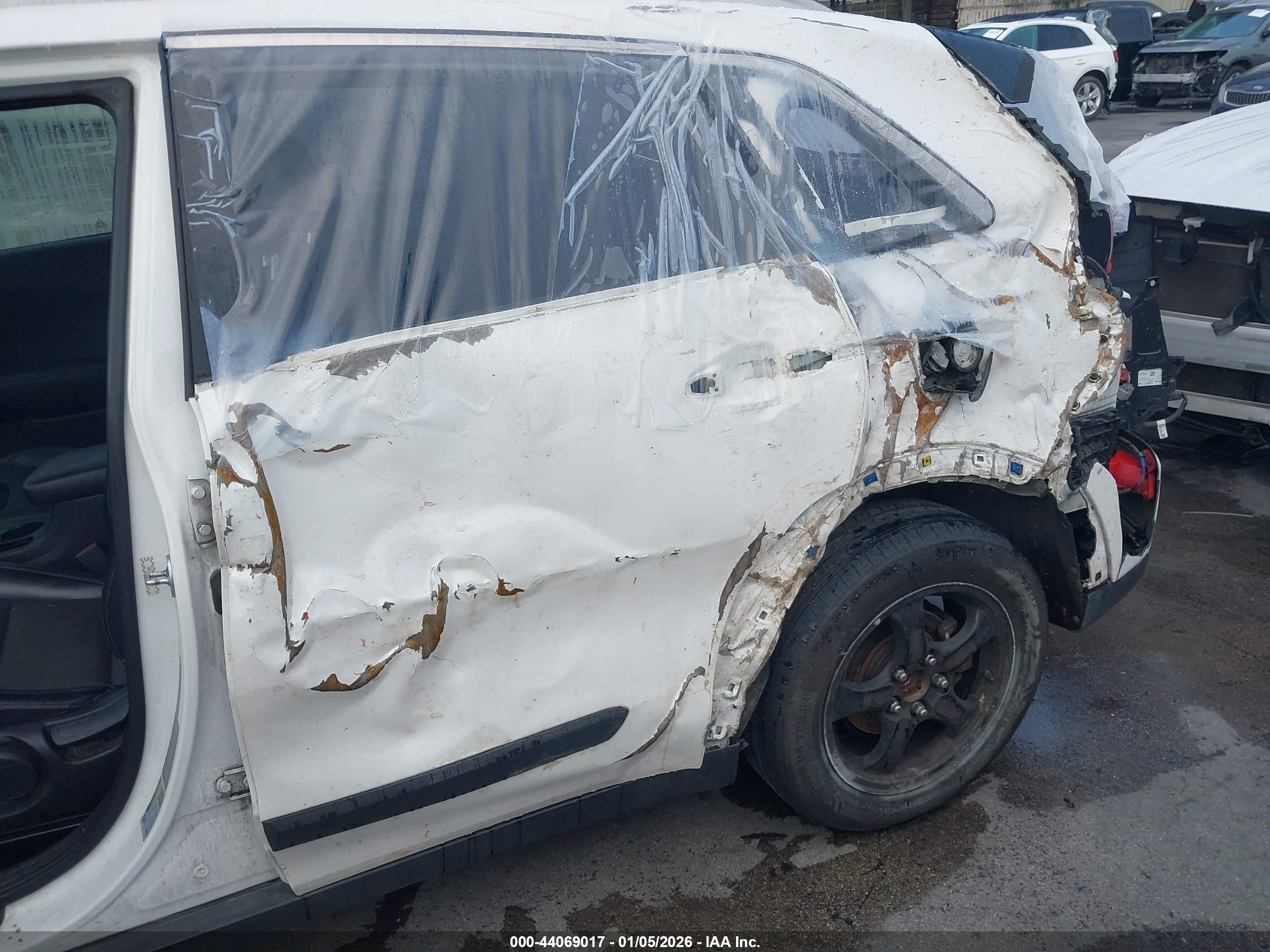 KIA NIRO image 6