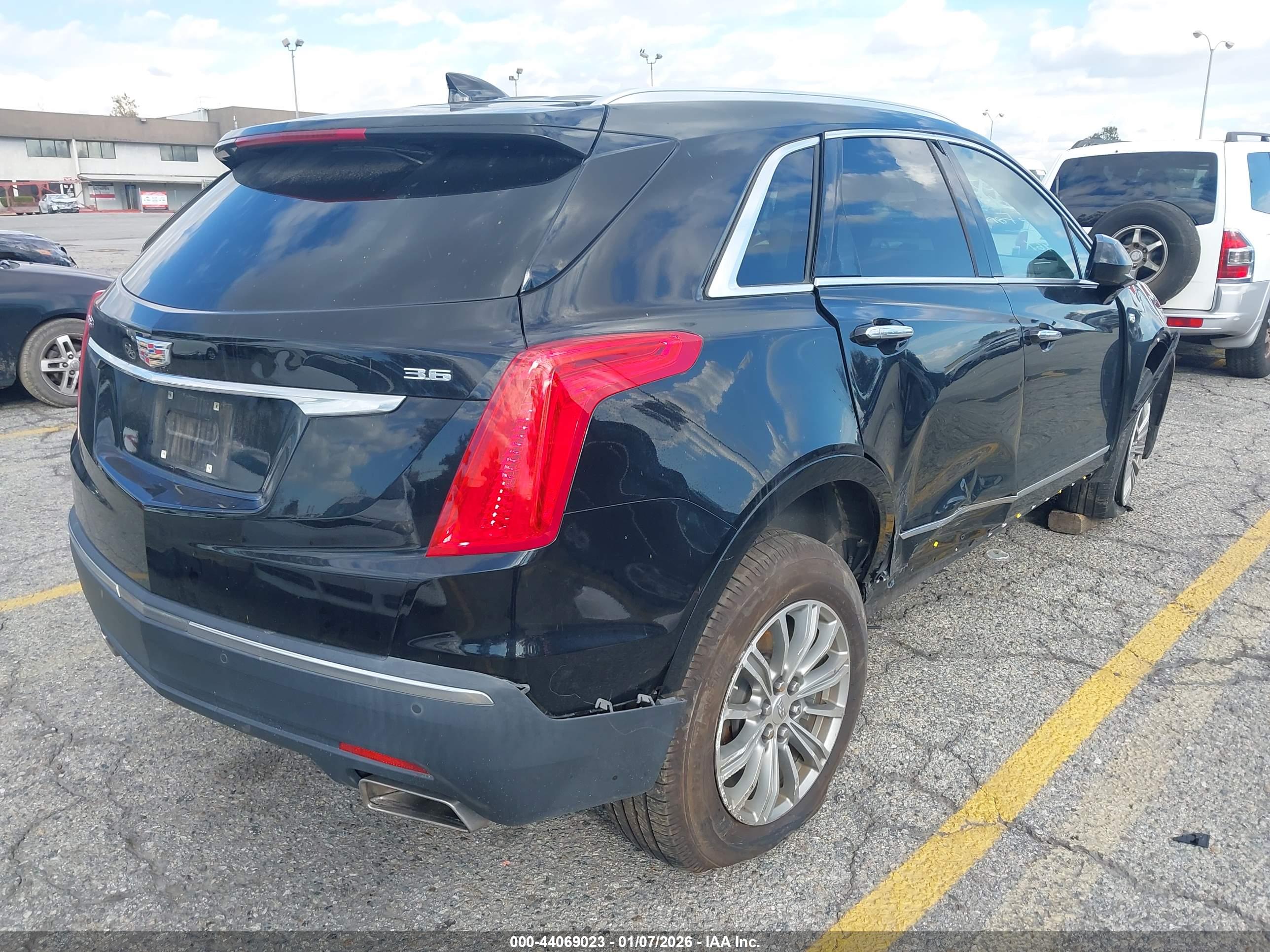 CADILLAC XT5 image 4