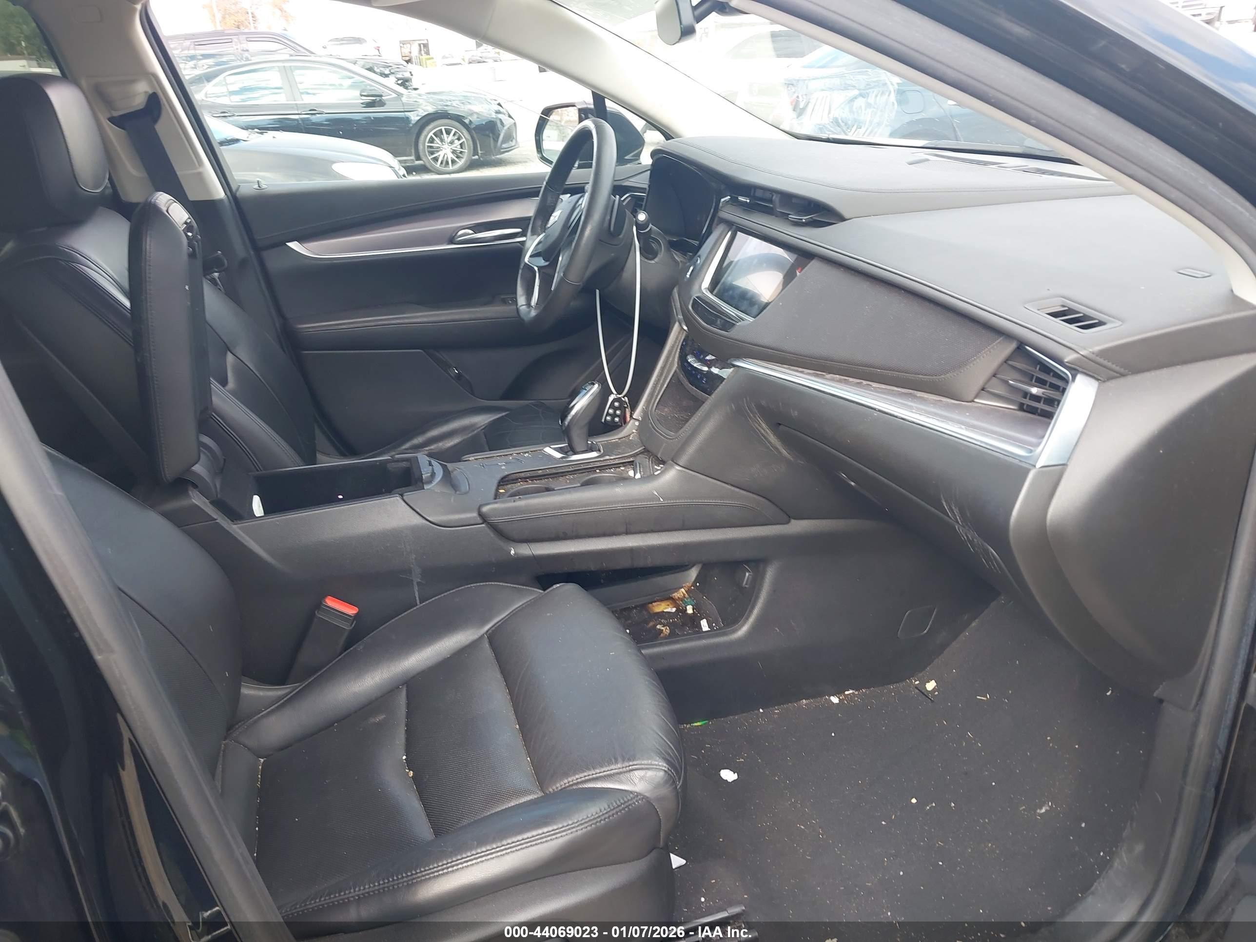 CADILLAC XT5 image 5