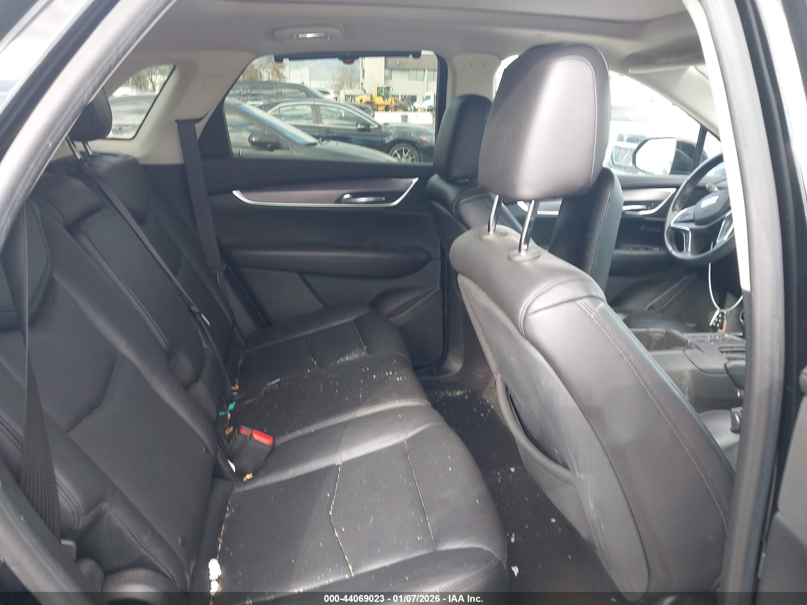 CADILLAC XT5 image 8