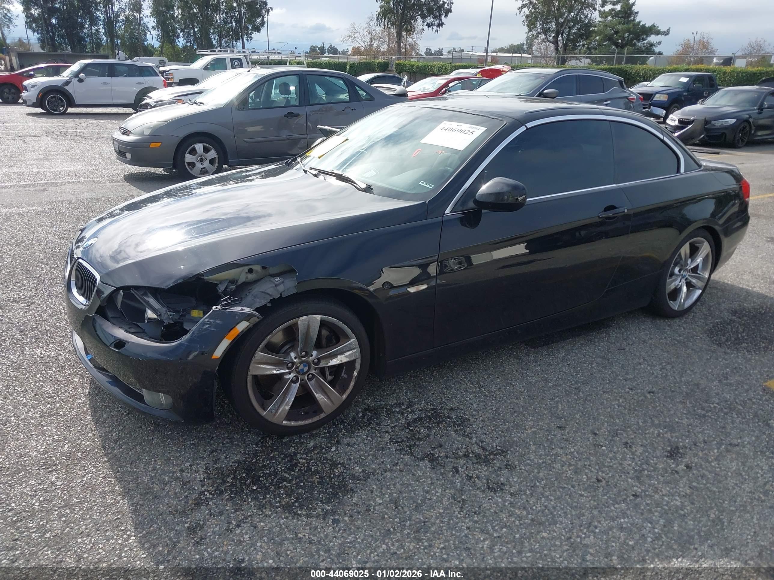 BMW 335I image 2
