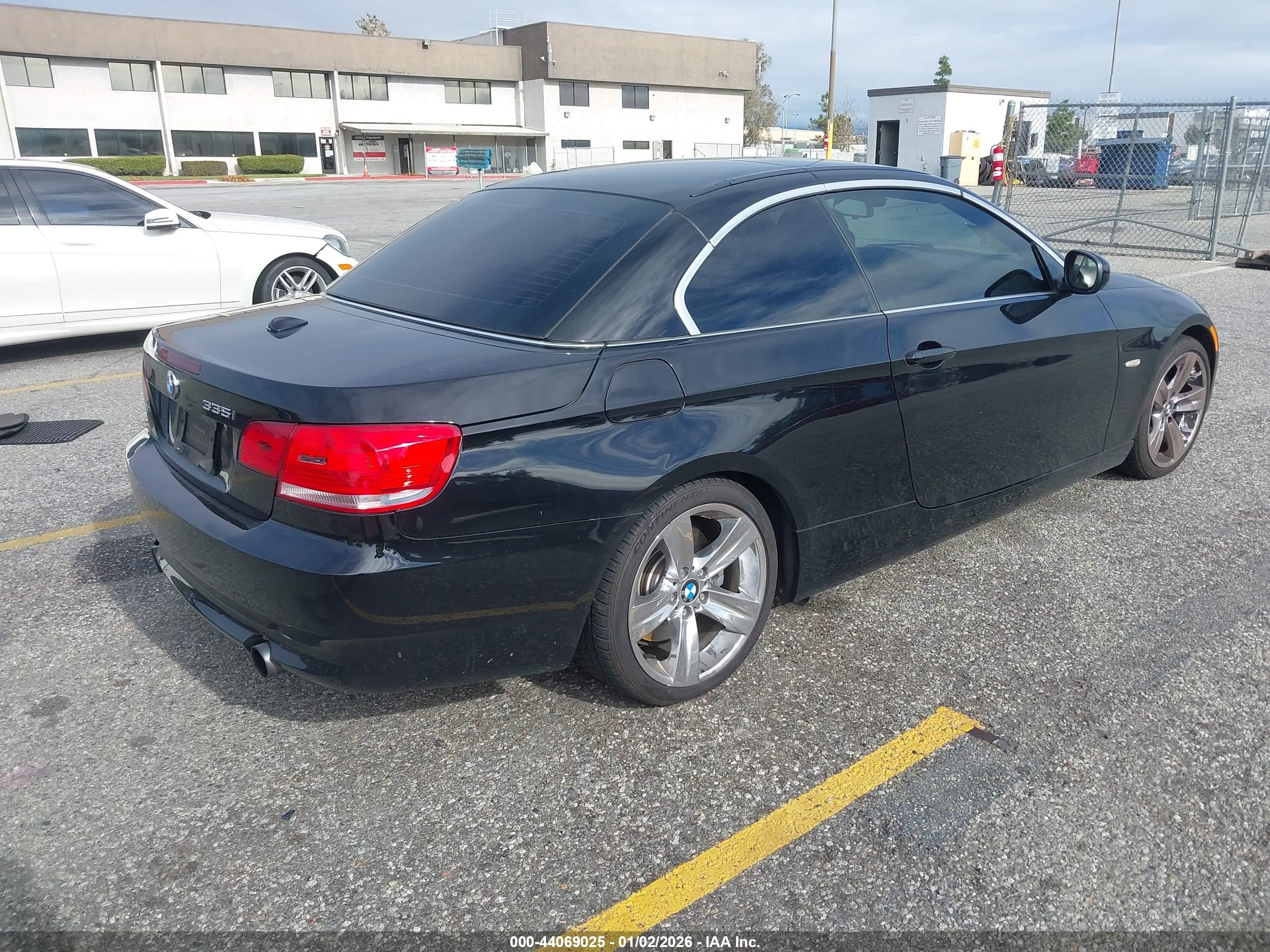 BMW 335I image 4