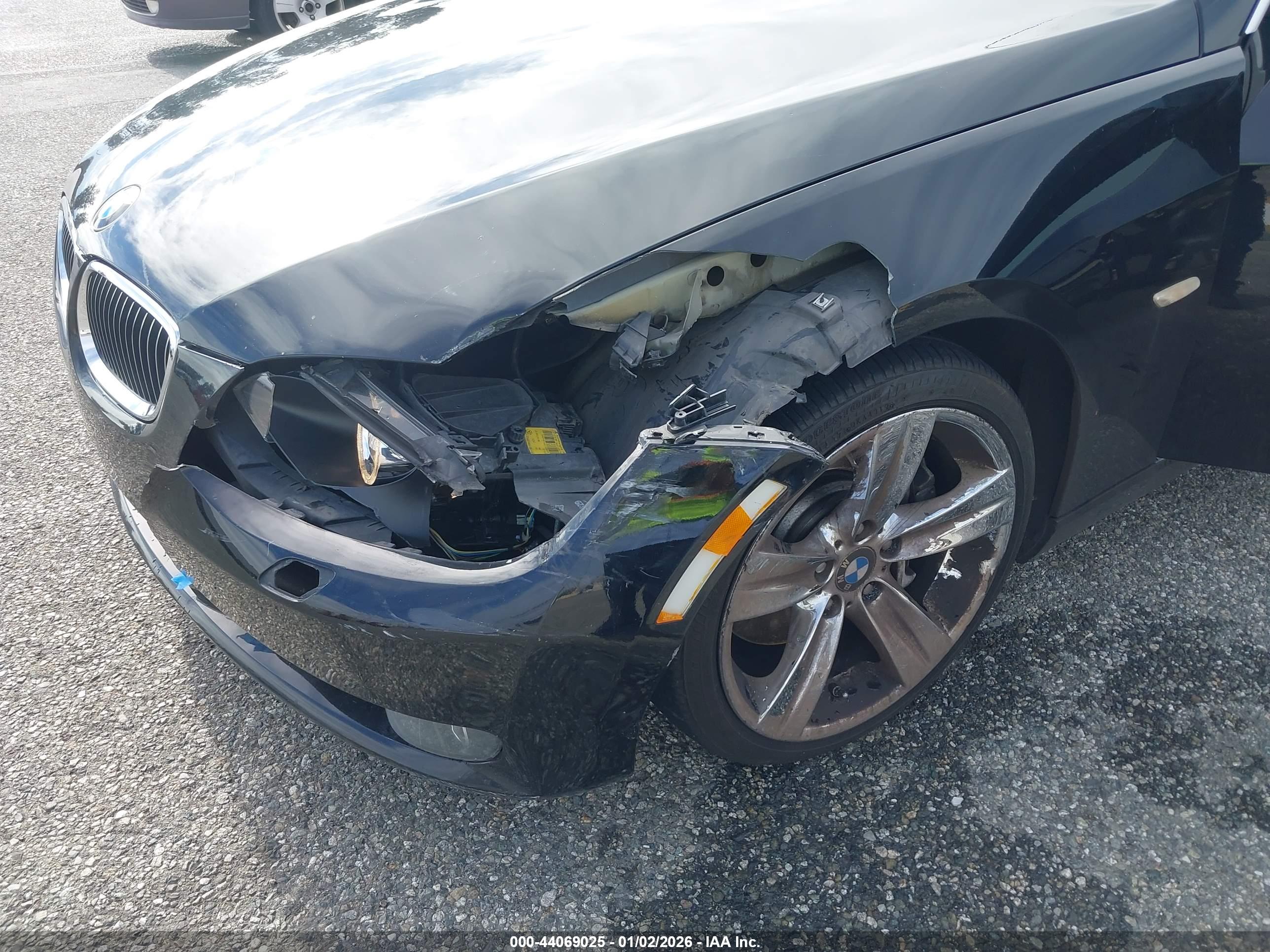 BMW 335I image 6
