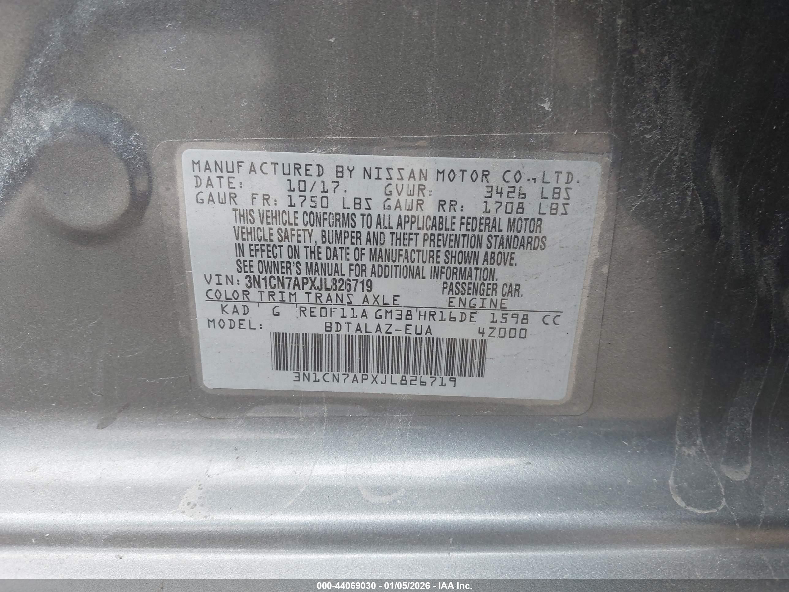 NISSAN VERSA image 9