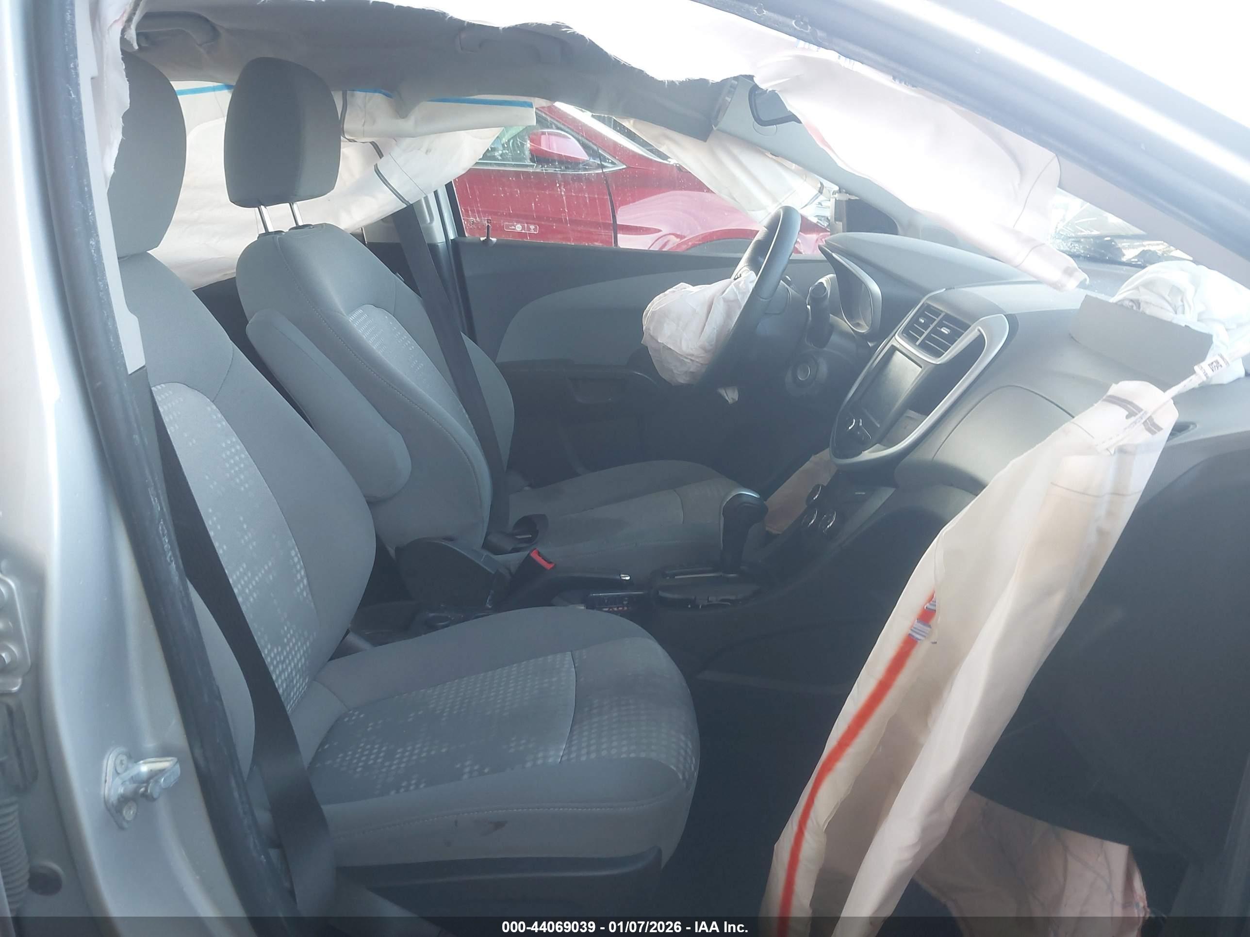 CHEVROLET SONIC image 5
