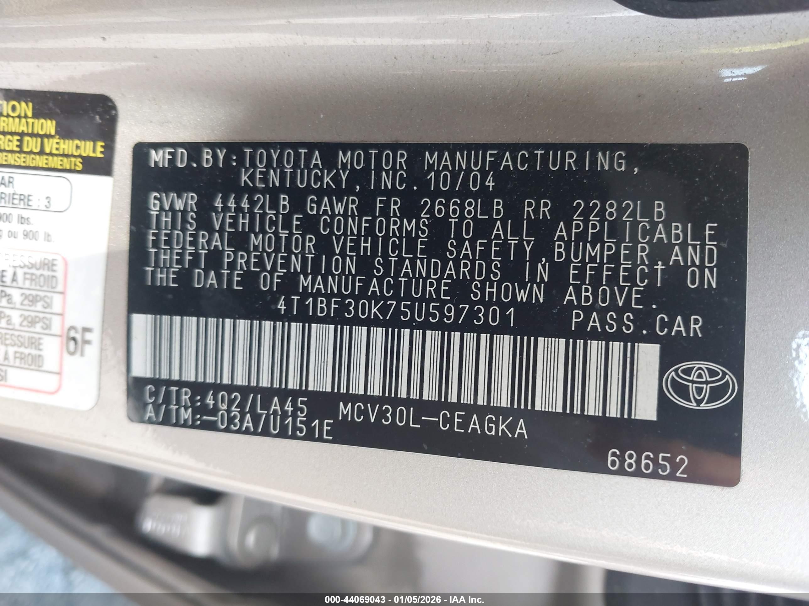 TOYOTA CAMRY image 9