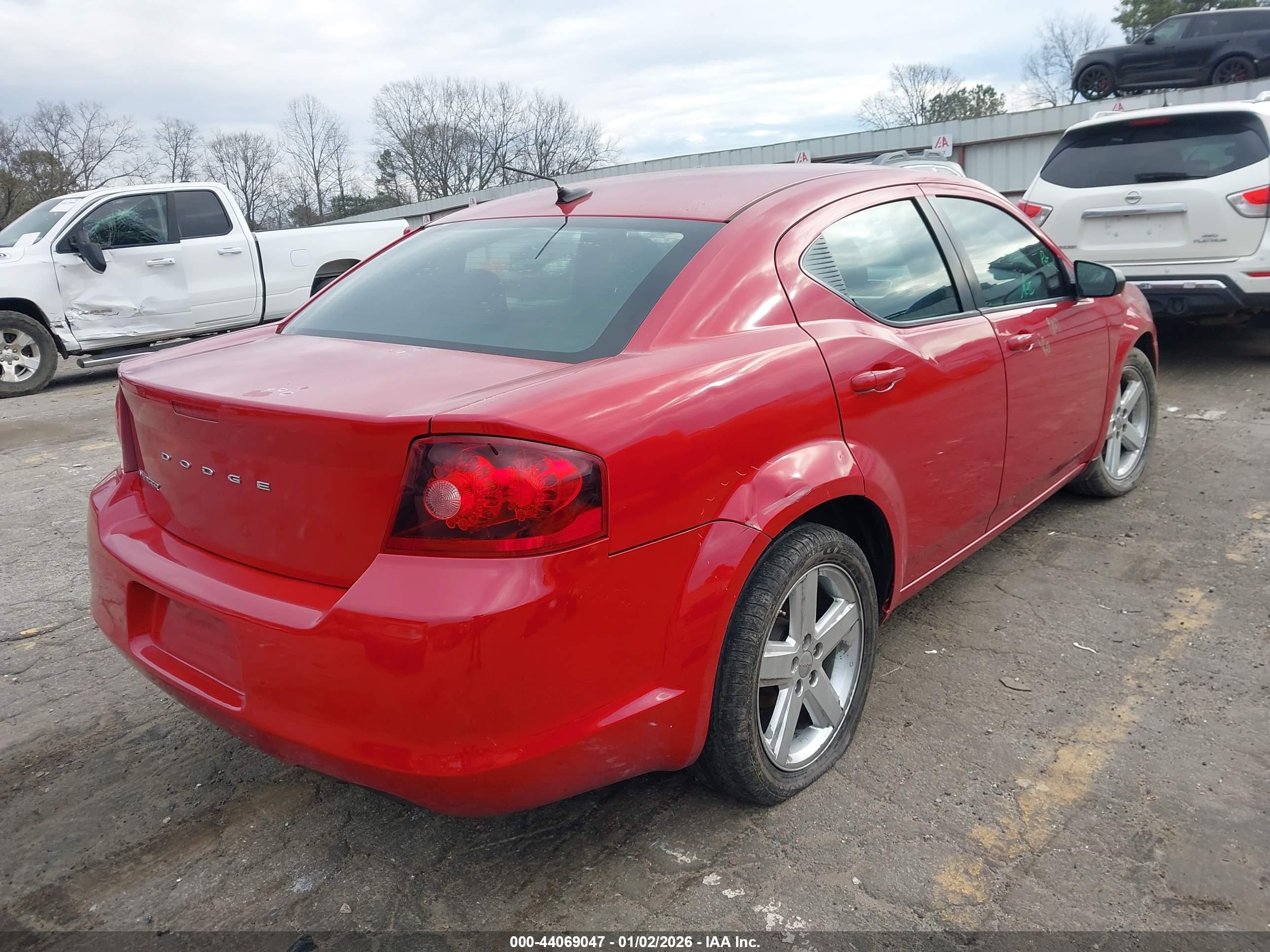 DODGE AVENGER image 4