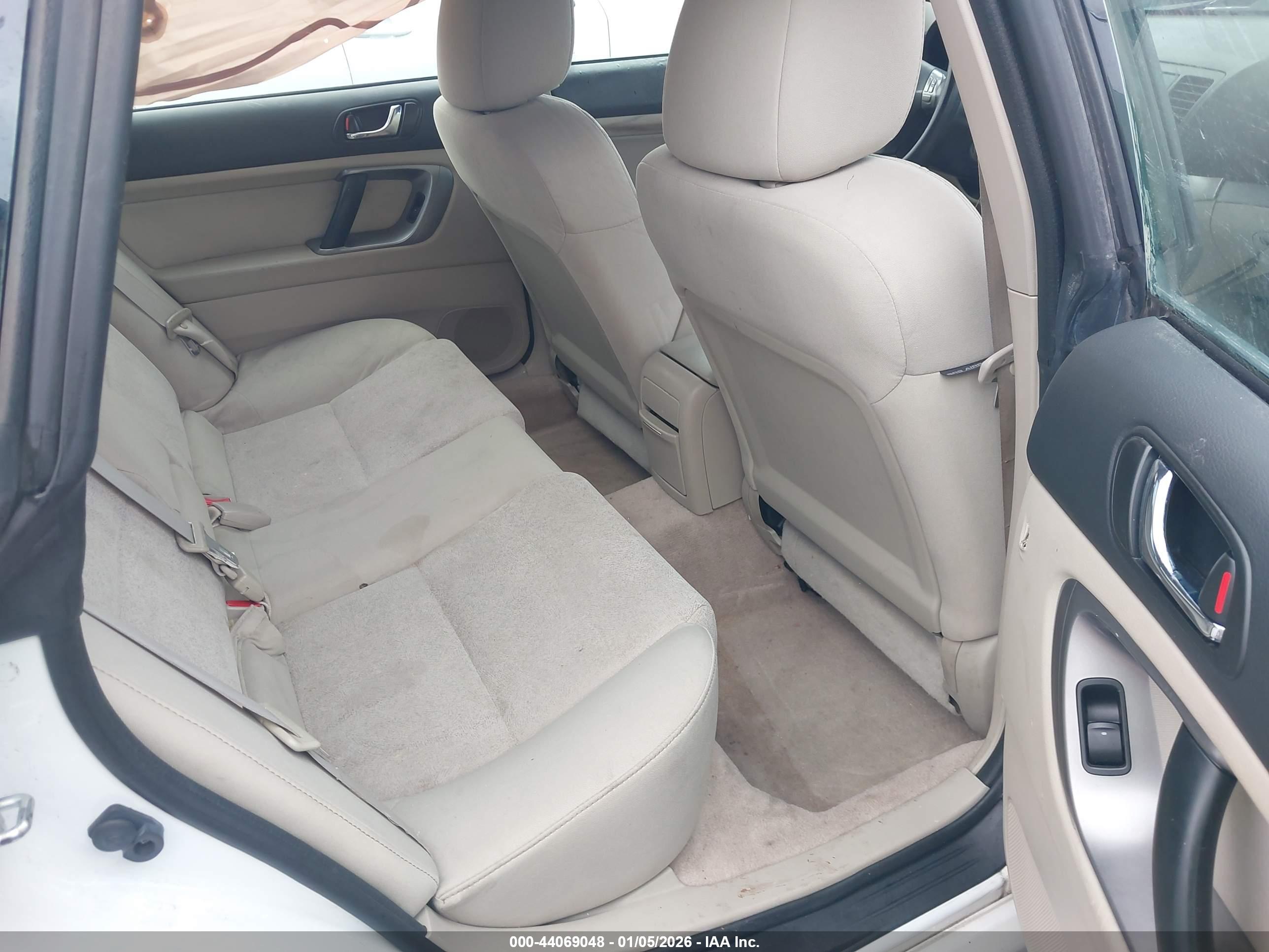 SUBARU LEGACY image 8