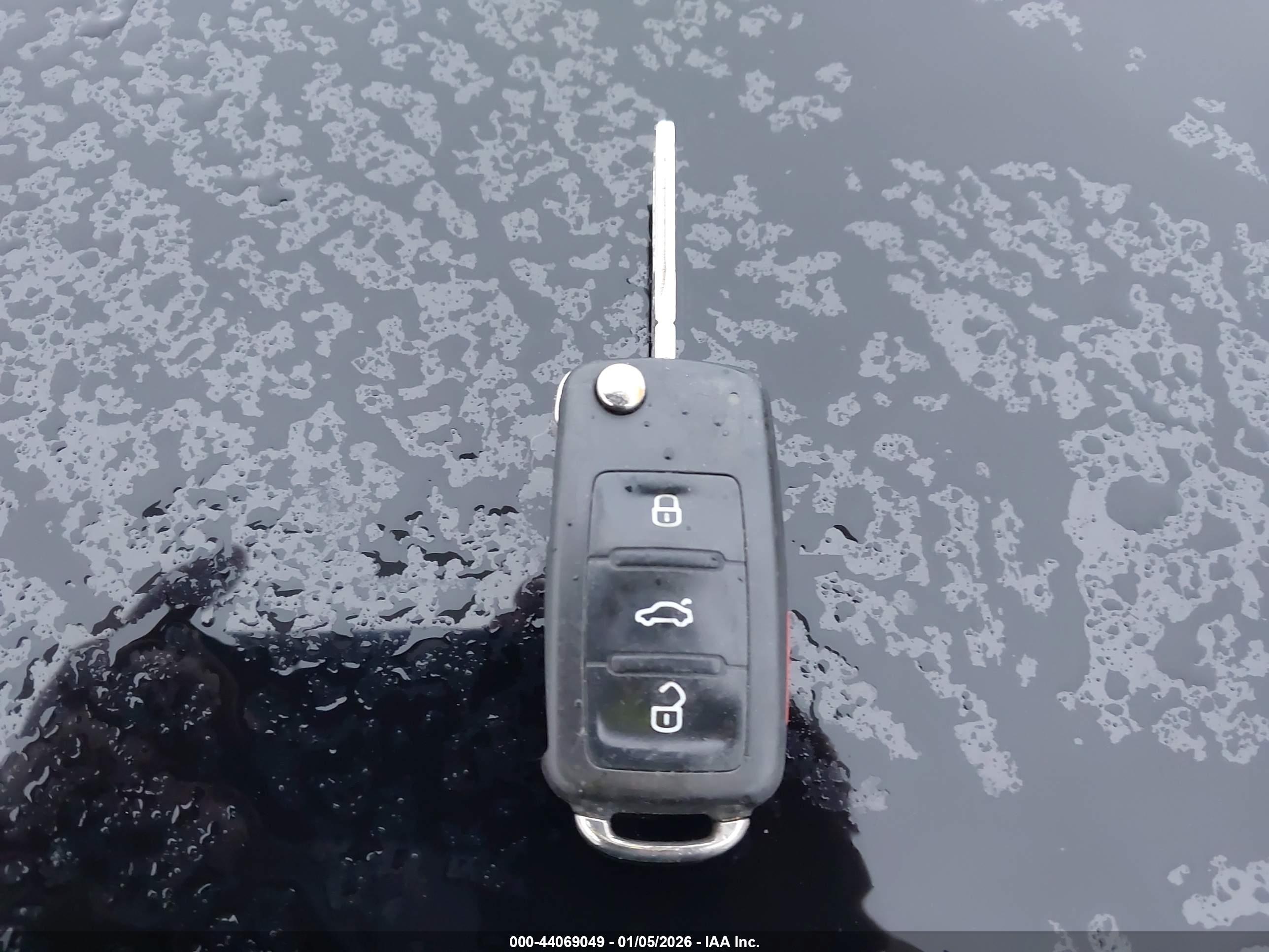 VOLKSWAGEN PASSAT image 11