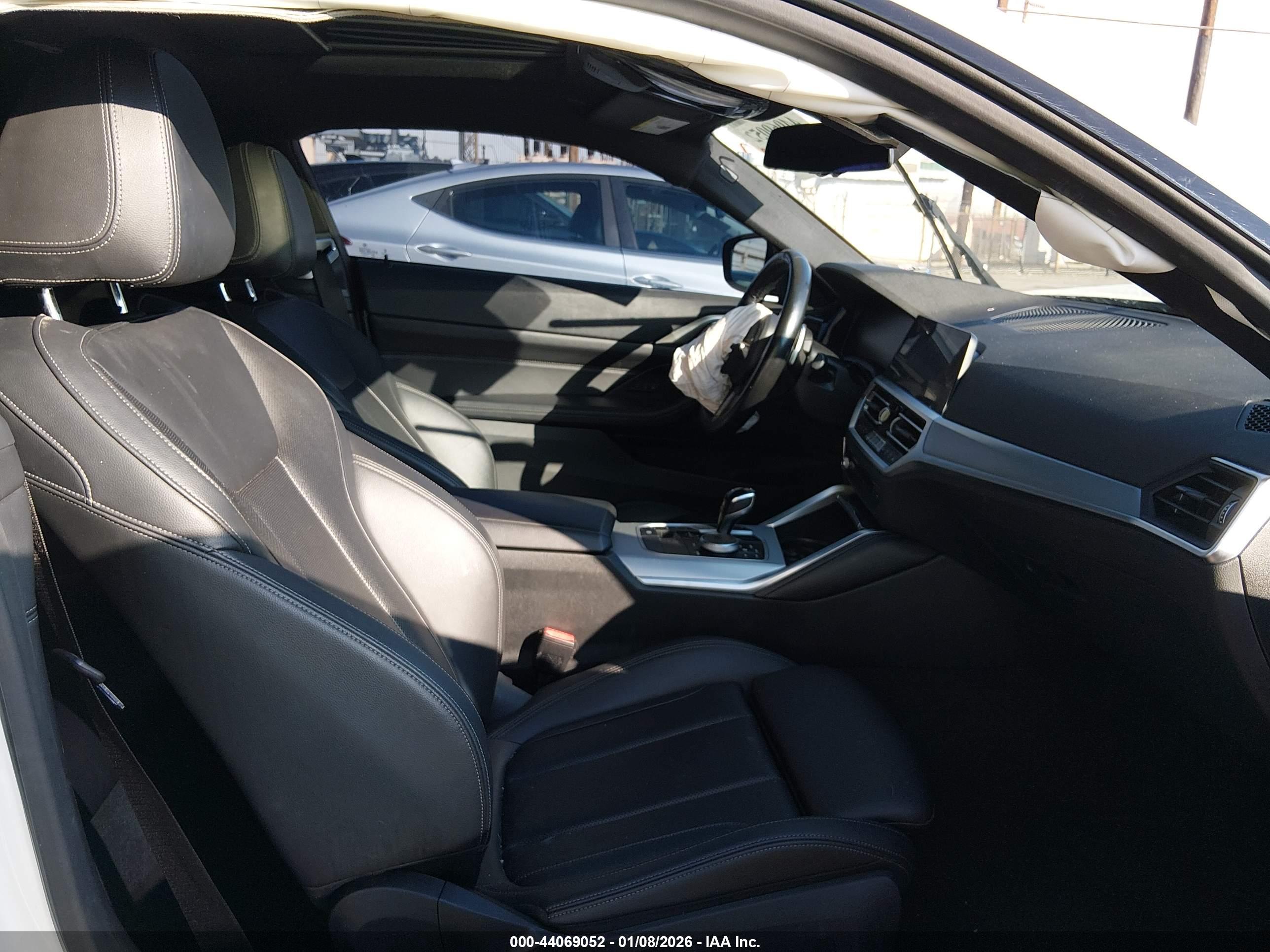 BMW M440I image 5