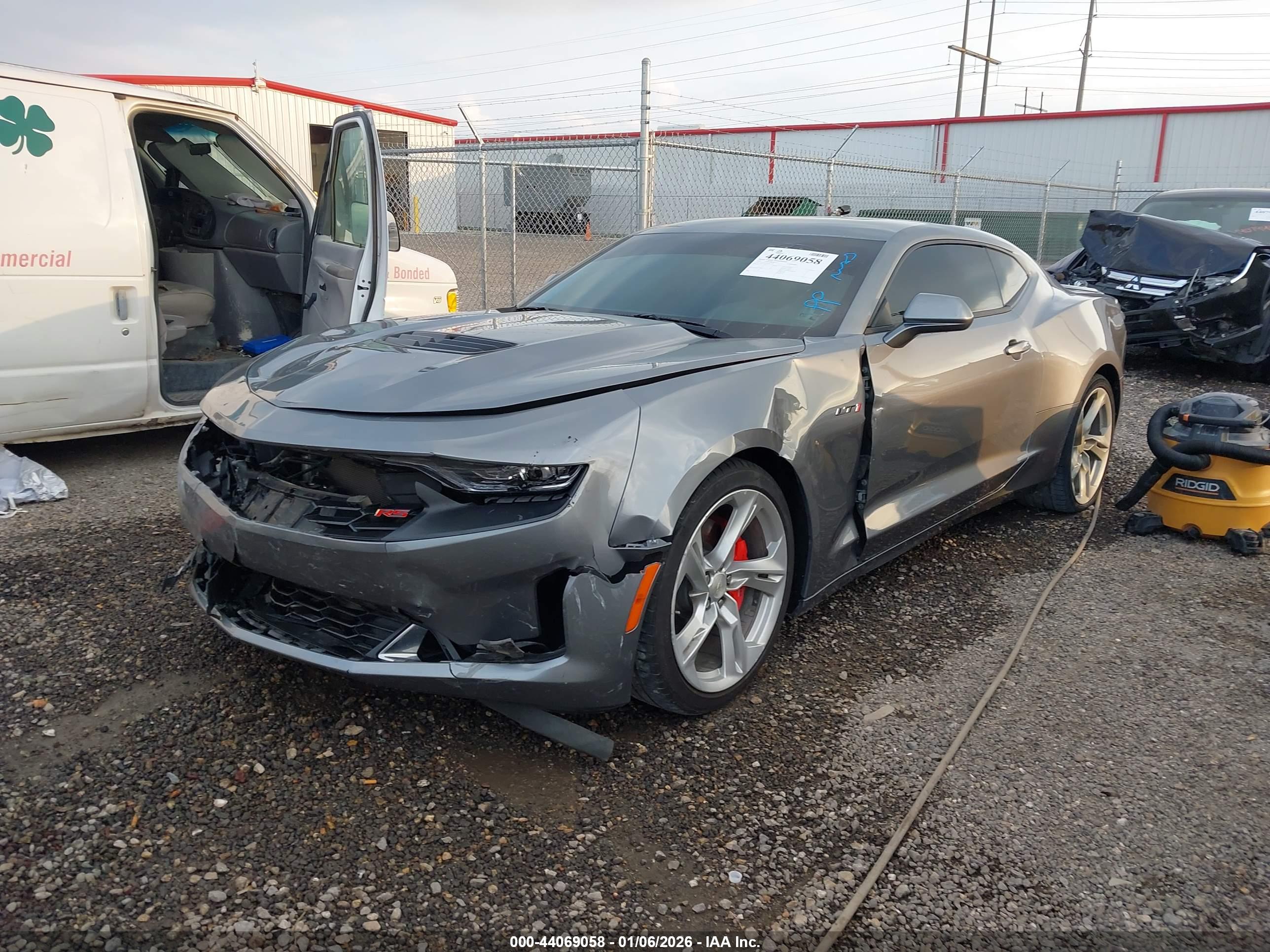 CHEVROLET CAMARO image 2