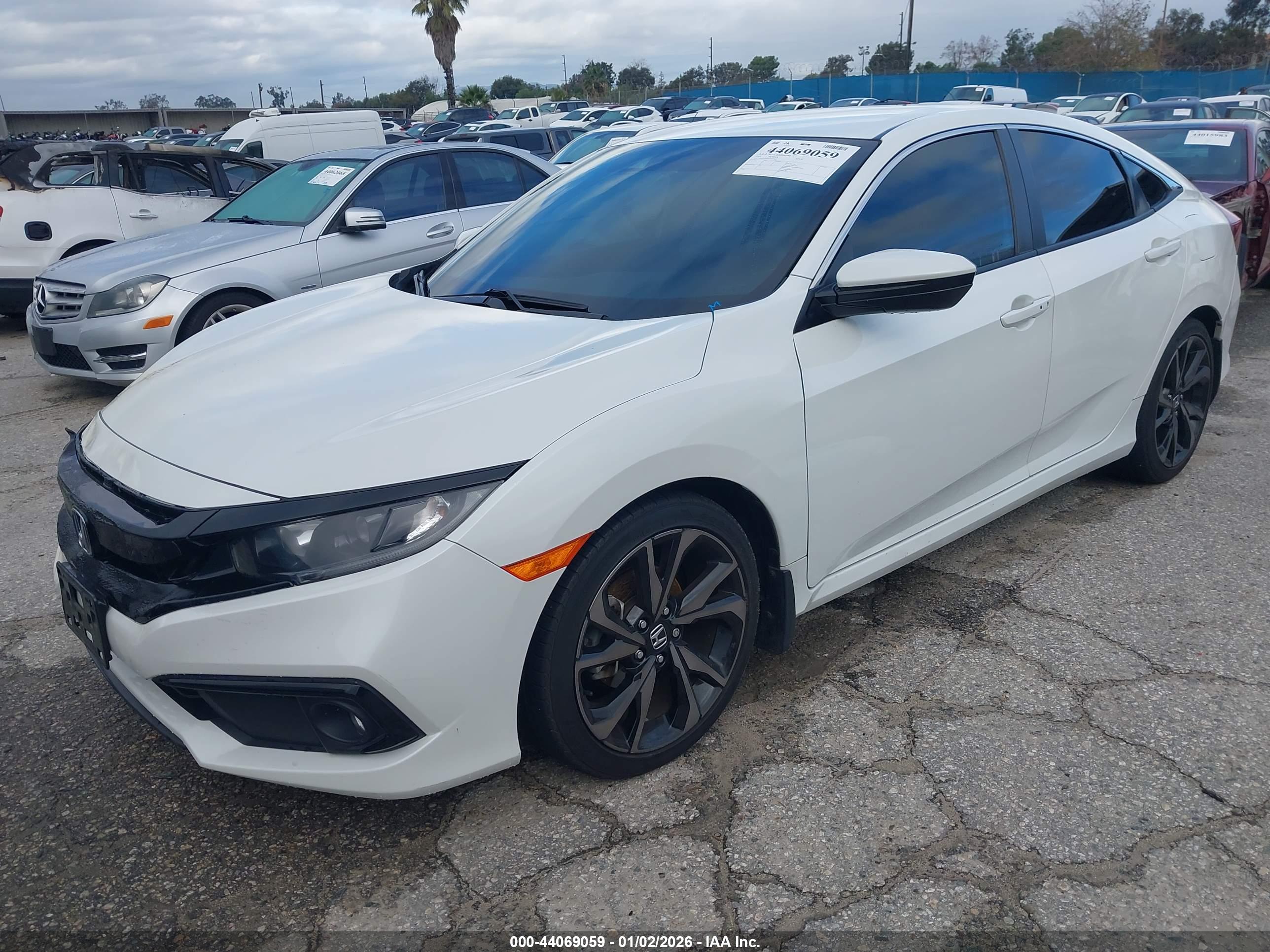 HONDA CIVIC image 2