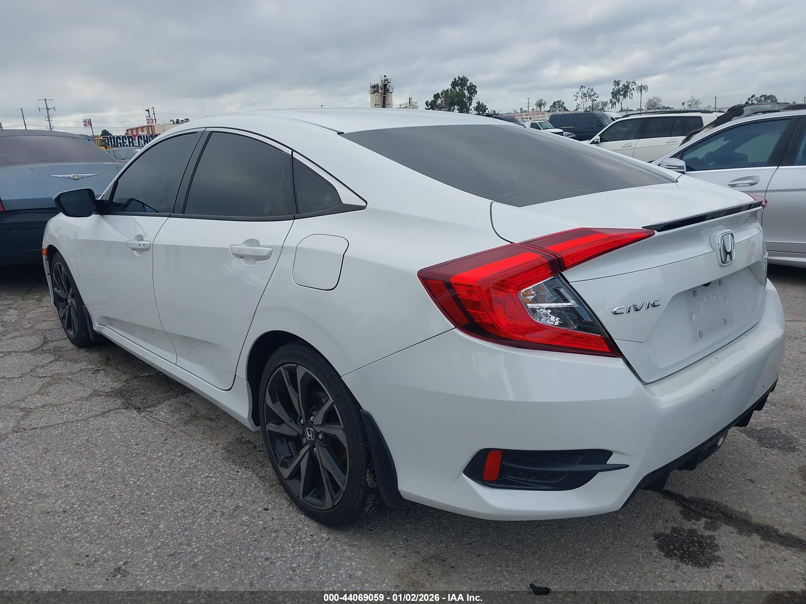 HONDA CIVIC image 3
