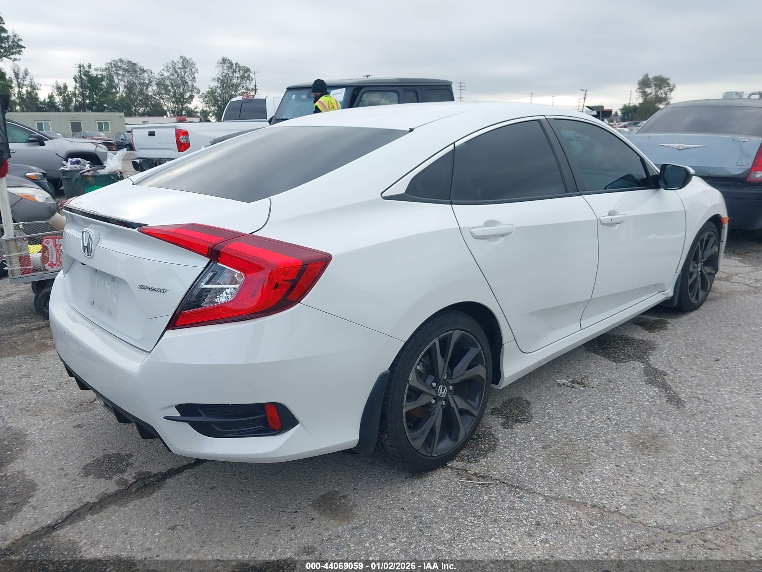 HONDA CIVIC image 4