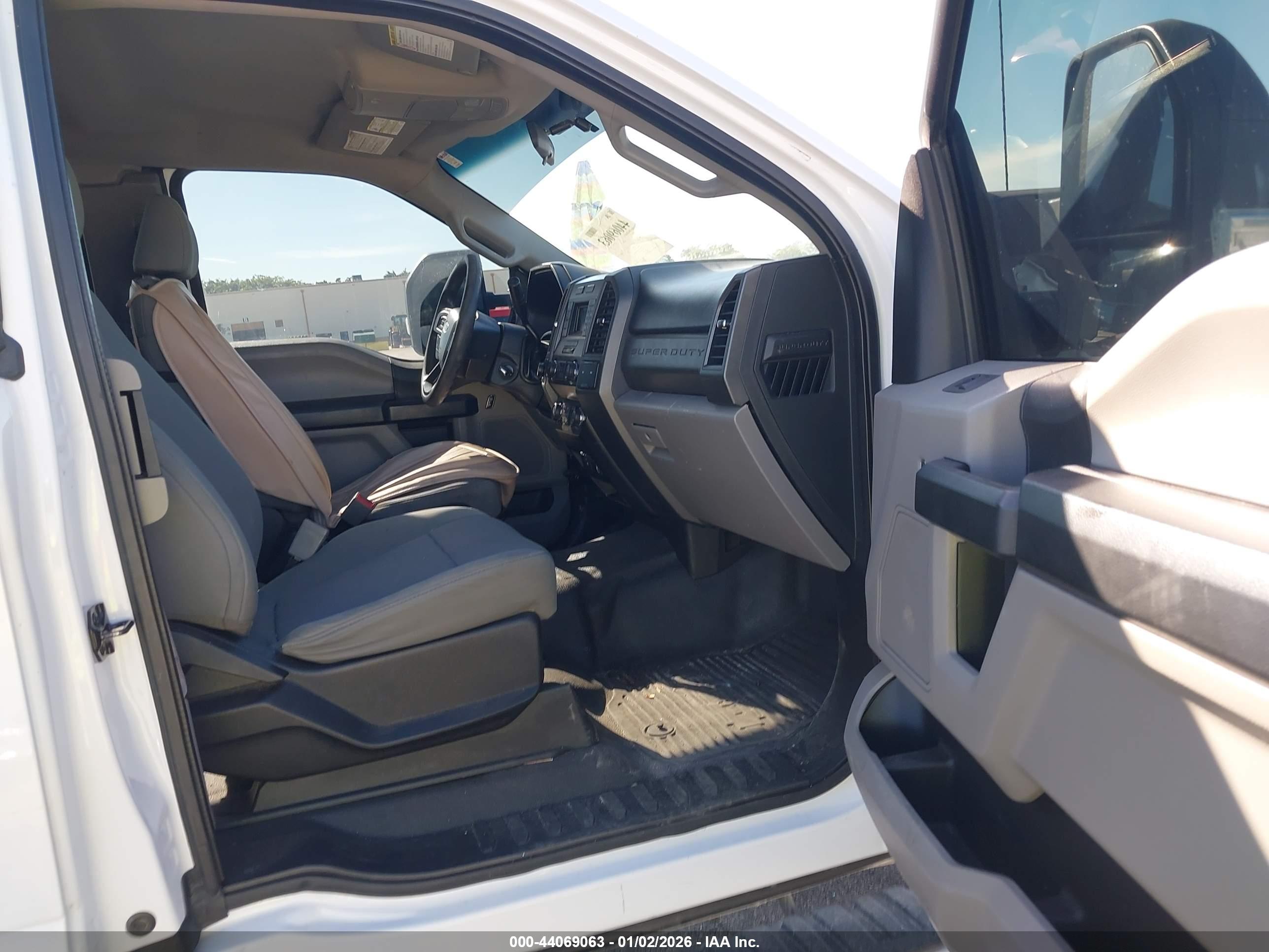 FORD F-250 image 5