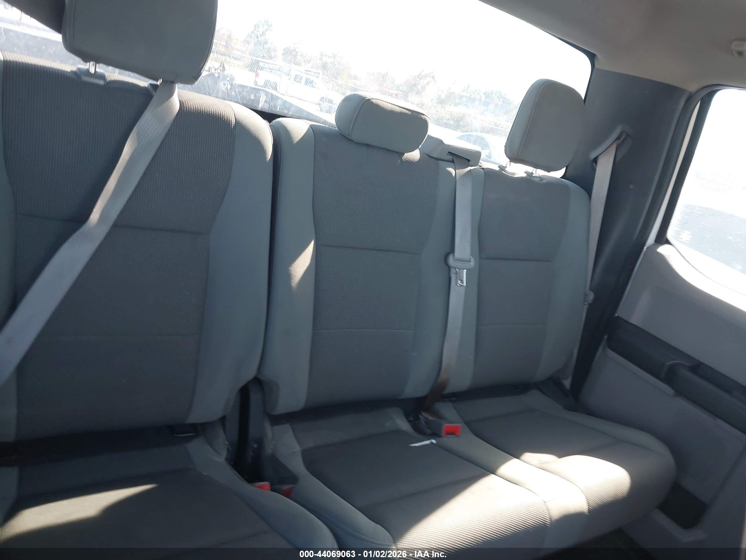 FORD F-250 image 8
