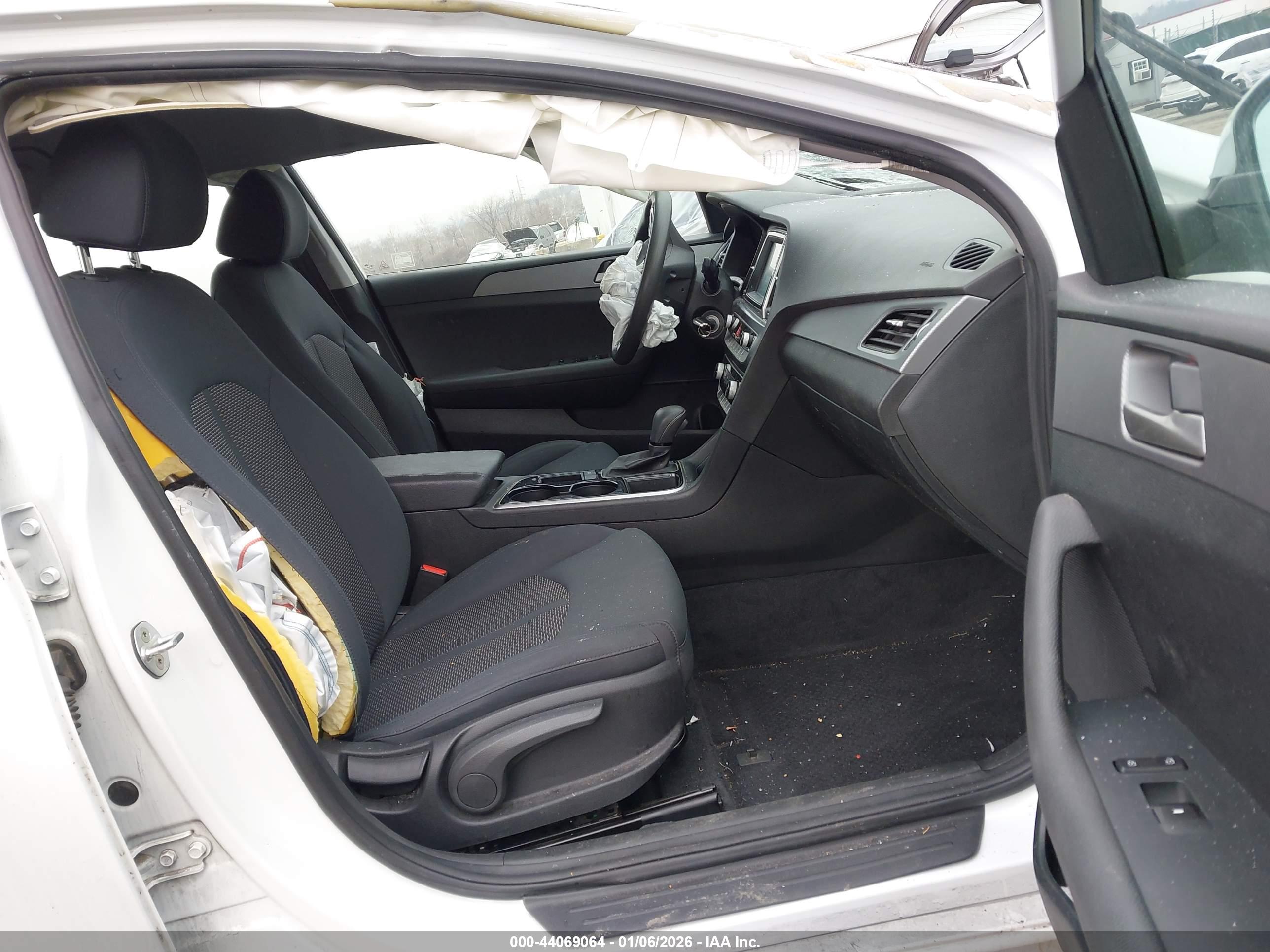 HYUNDAI SONATA image 5