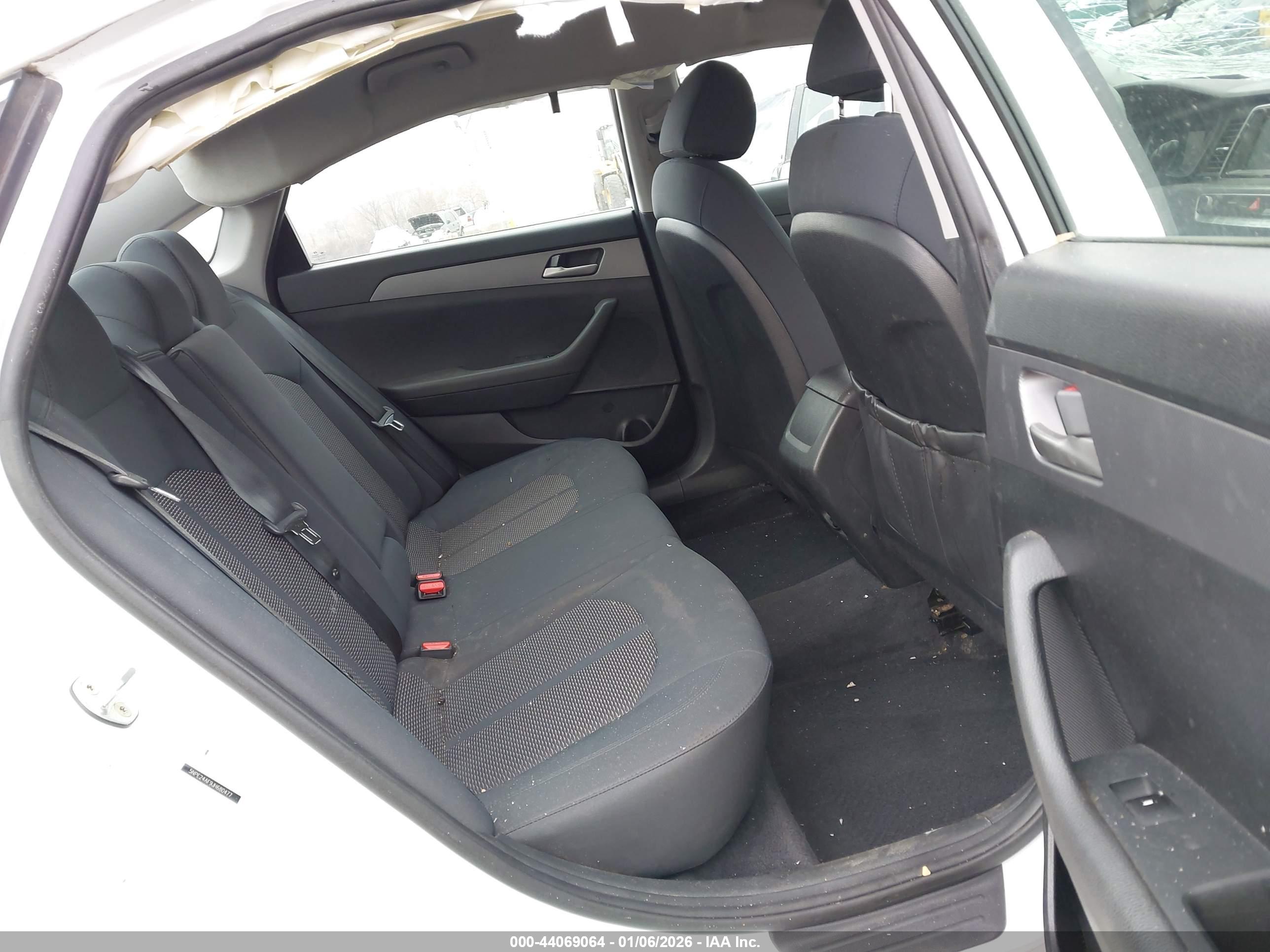 HYUNDAI SONATA image 8