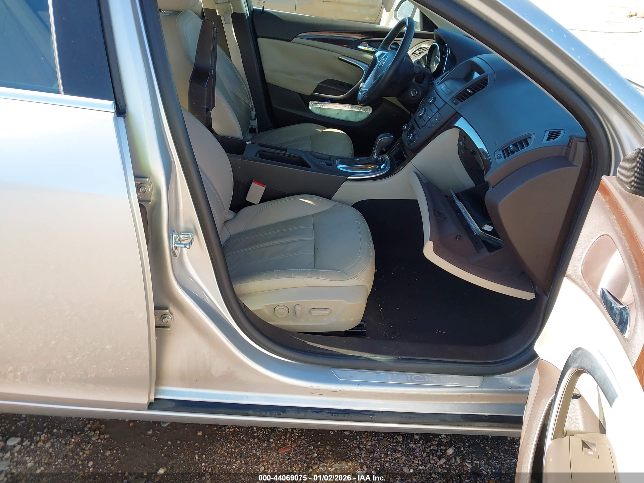 BUICK REGAL image 5