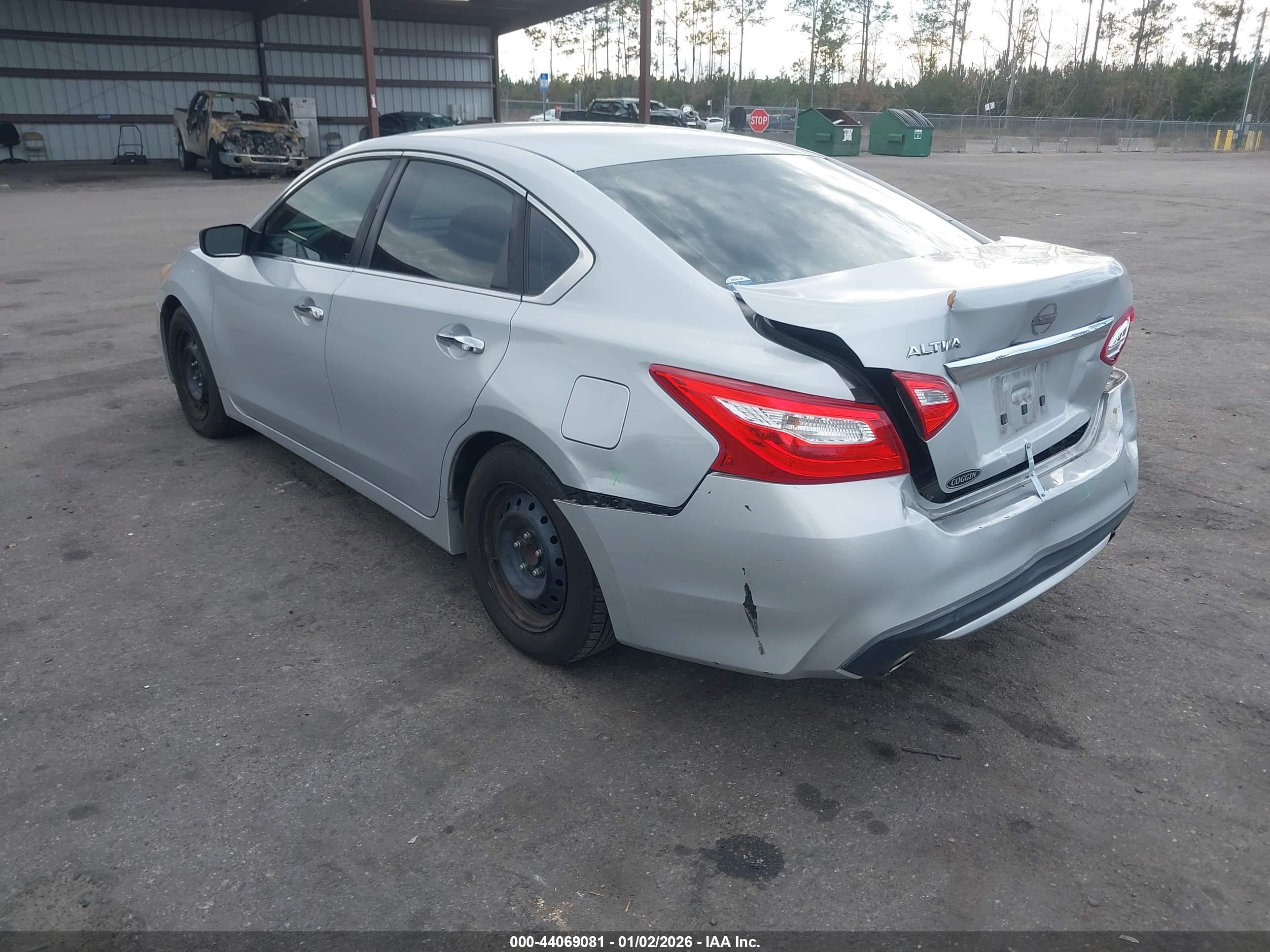 NISSAN ALTIMA image 3