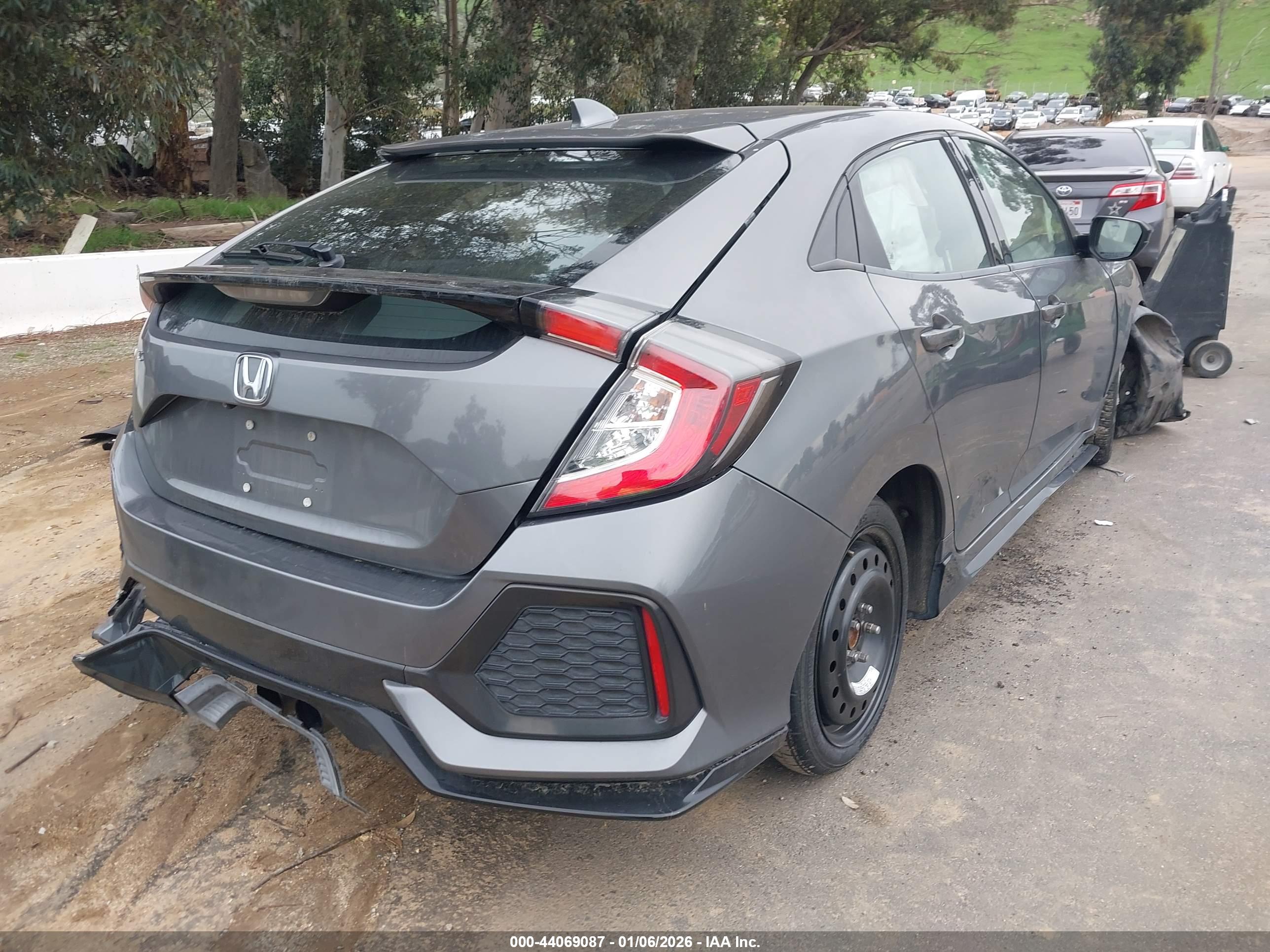 HONDA CIVIC image 4