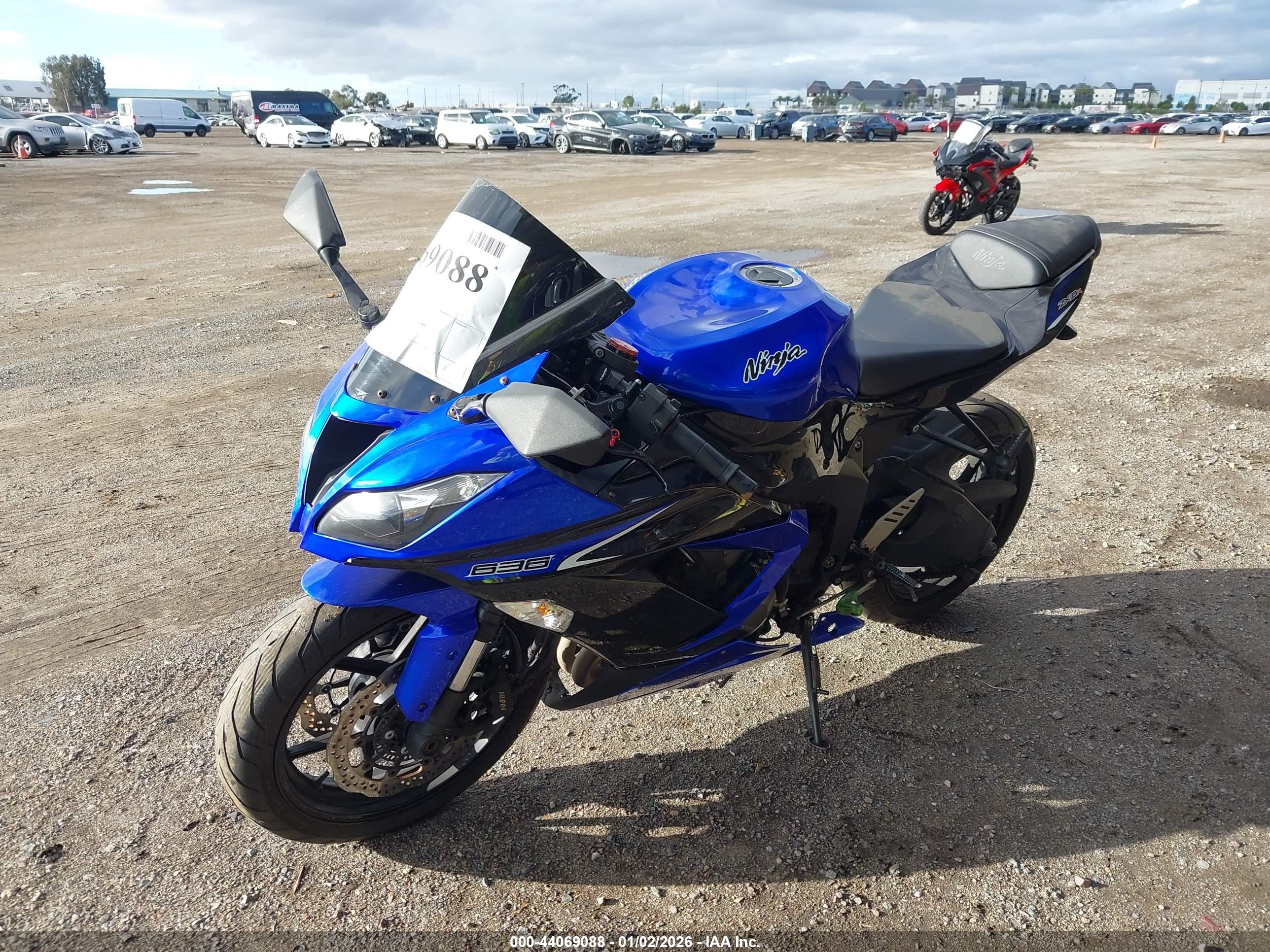 KAWASAKI ZX636 image 2