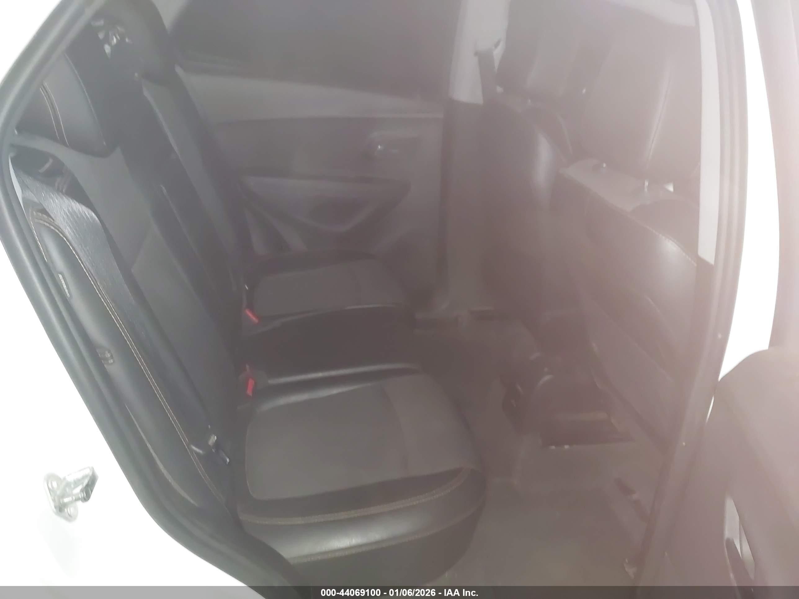 CHEVROLET TRAX image 8