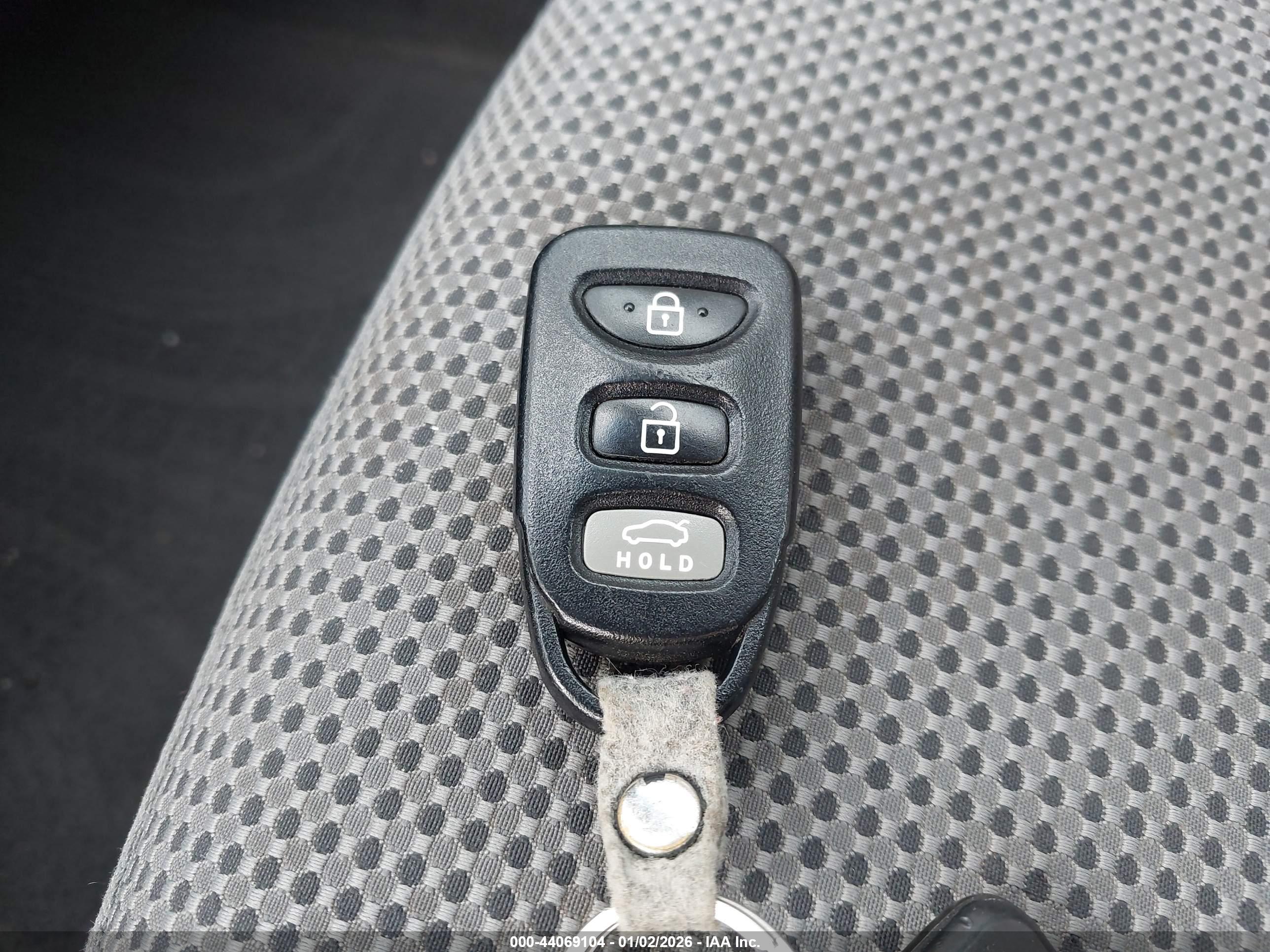 HYUNDAI SONATA image 11