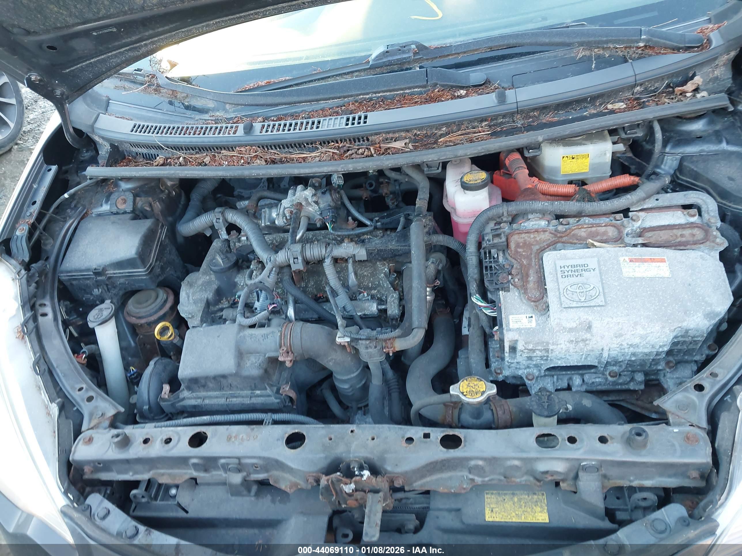 TOYOTA PRIUS image 10