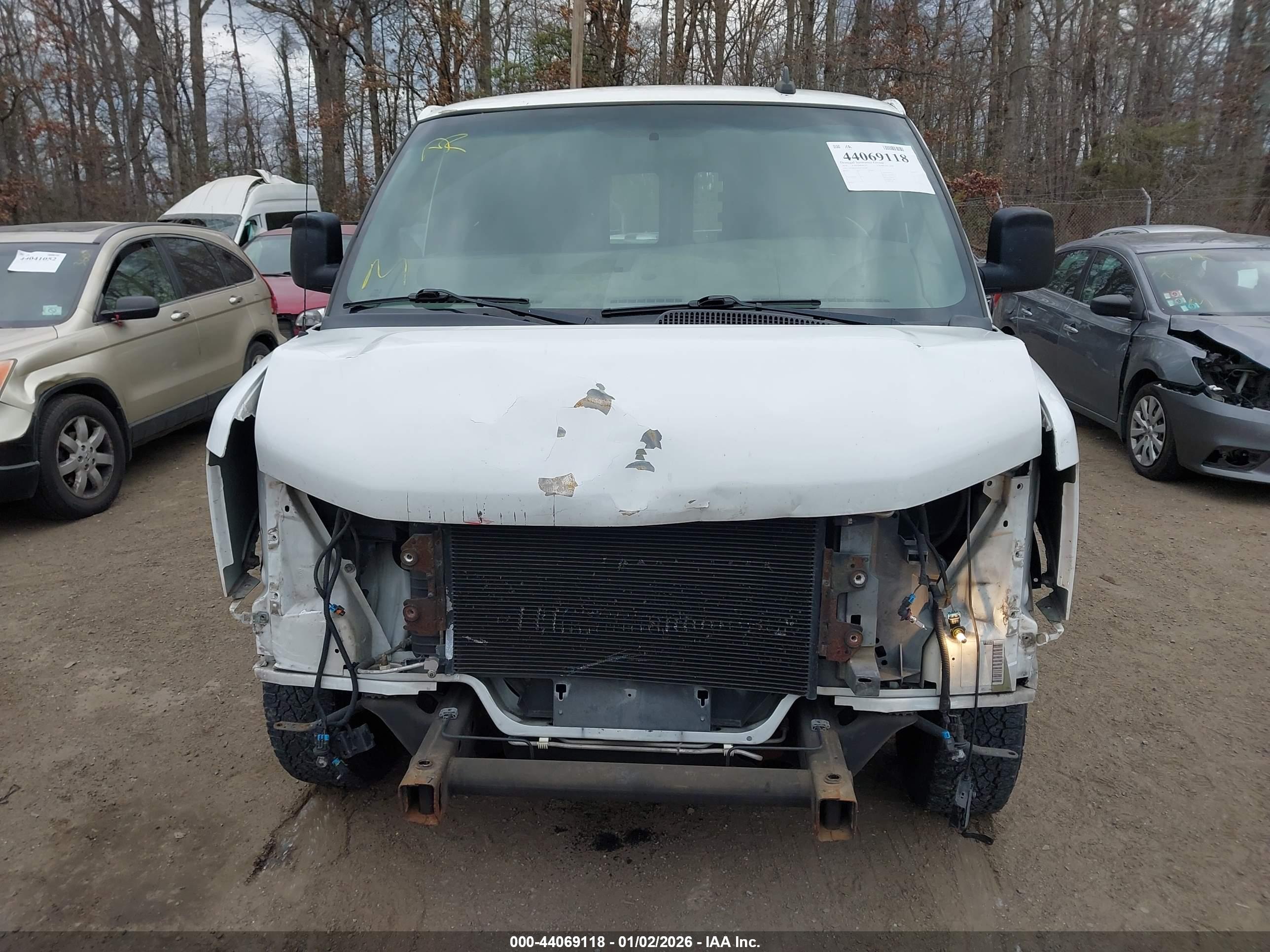 CHEVROLET EXPRESS image 6