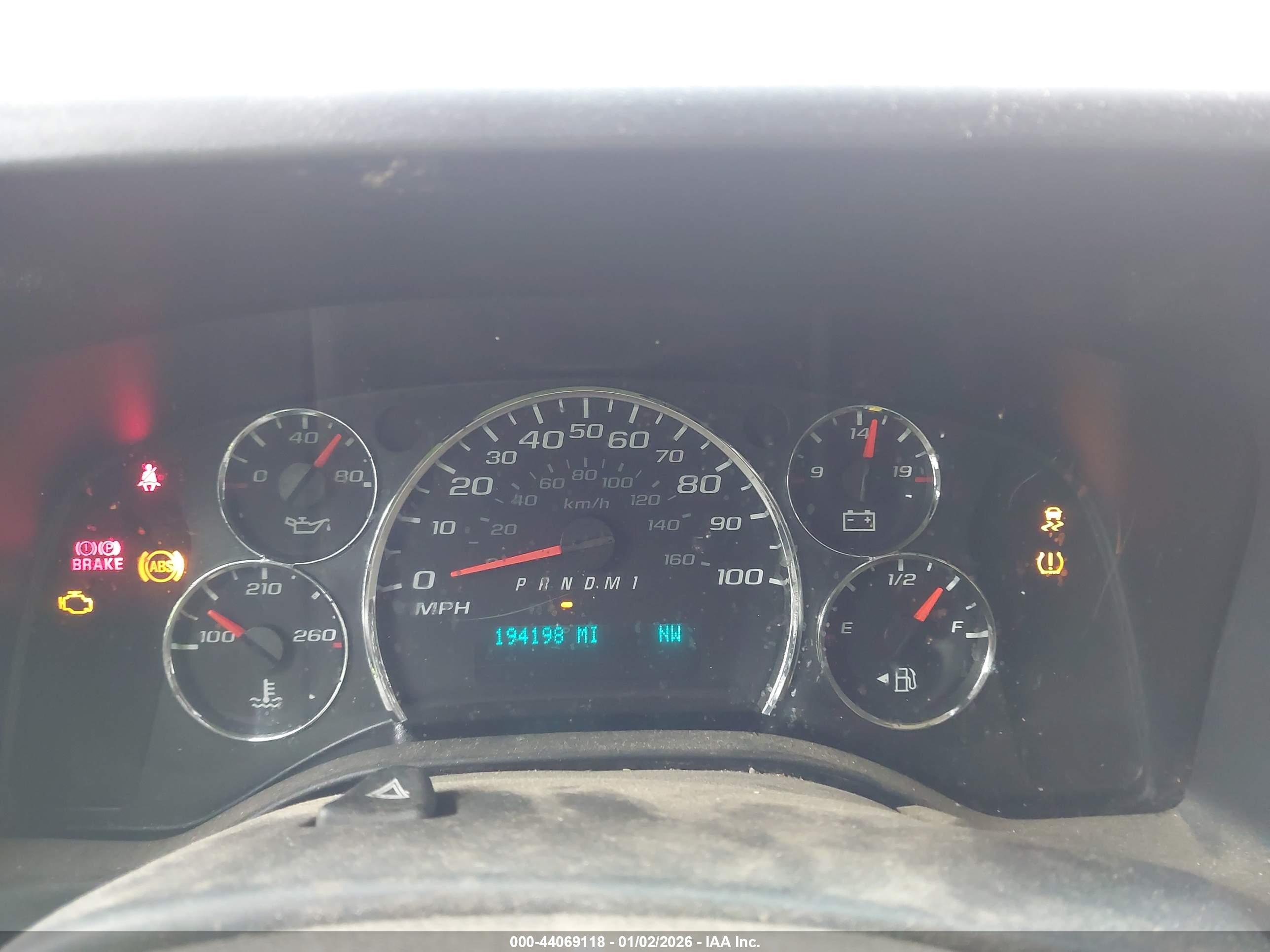 CHEVROLET EXPRESS image 7